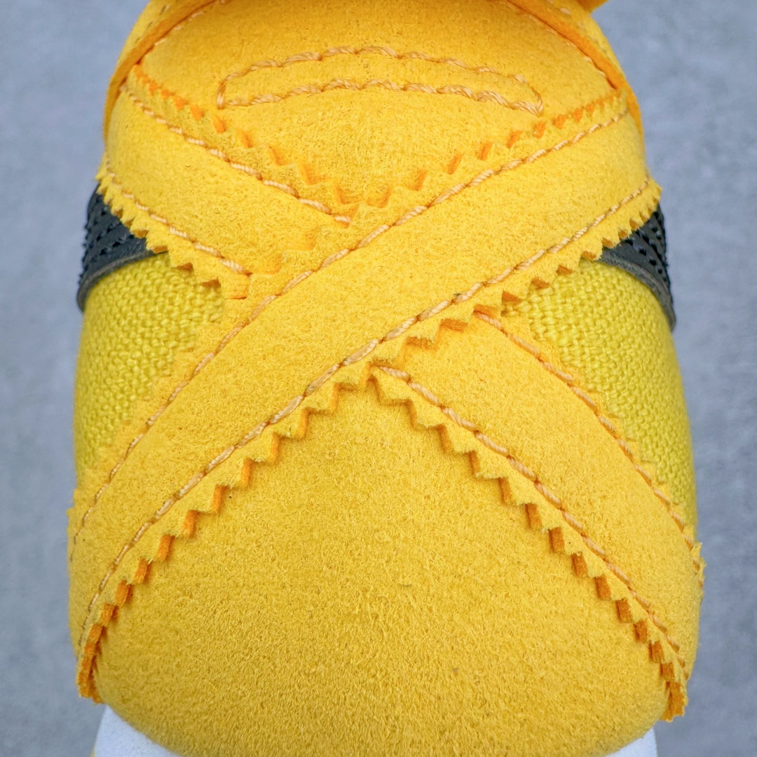 图片[21]-＃HK纯原福利 Asics Onitsuka Tiger MEXICO 66 亚瑟士鬼冢虎复古经典板鞋 市场最强版本 原厂牛津布加持 海外订单工厂出品 超成熟稳定的做工品控 原装全套纸板楦头开发 原汁原味 完美呈现版型 私模正确鞋底咬花纹路 一比一鞋头弧度高度鞋身弧度 绝不口嗨 细节品控鞋型随意秒杀市面 原档咬花纹路私模大底 一个单元有六个三角形 总体形拼接呈现花瓣状 官方四联吊牌 原装Ortholite轻量化鞋垫 原盒原配 质保卡 说明书 钢印防尘纸 纸板中底带钢印 乳胶组合鞋垫 支持全方位的对比专柜 产品从款式颜色造型上体现出追求舒适和细节的完美 鞋类更是推崇手工制作的严谨与完美 融舒适性与可穿性的设计风格 注重细节的完美和别致魅力 既保持稳重 又不失轻松的时尚感 尺码：36 37 37.5 38 39 39.5 40 40.5 41.5 42 42.5 43.5 44 45 46-选品中心