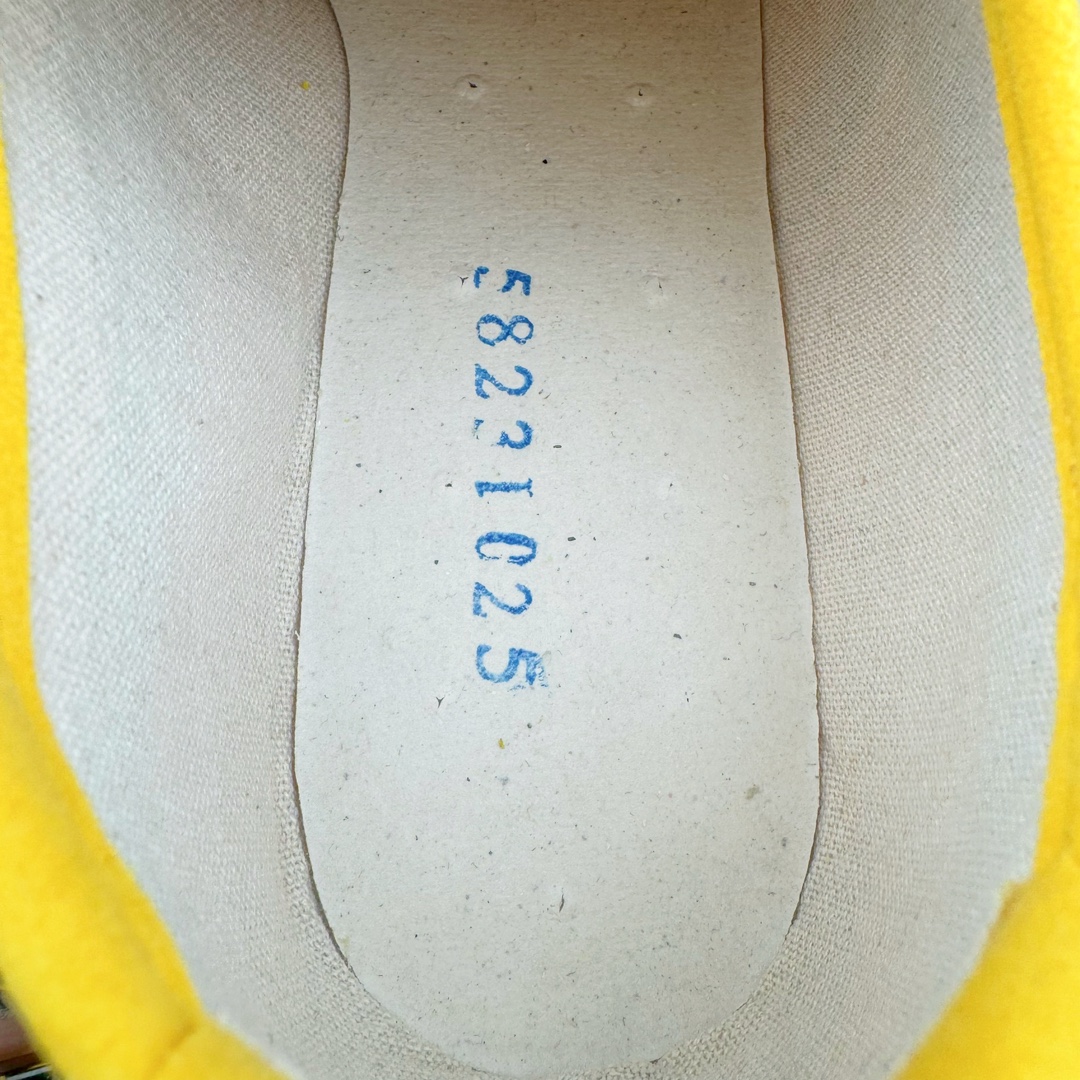 图片[11]-＃HK纯原福利 Asics Onitsuka Tiger MEXICO 66 亚瑟士鬼冢虎复古经典板鞋 市场最强版本 原厂牛津布加持 海外订单工厂出品 超成熟稳定的做工品控 原装全套纸板楦头开发 原汁原味 完美呈现版型 私模正确鞋底咬花纹路 一比一鞋头弧度高度鞋身弧度 绝不口嗨 细节品控鞋型随意秒杀市面 原档咬花纹路私模大底 一个单元有六个三角形 总体形拼接呈现花瓣状 官方四联吊牌 原装Ortholite轻量化鞋垫 原盒原配 质保卡 说明书 钢印防尘纸 纸板中底带钢印 乳胶组合鞋垫 支持全方位的对比专柜 产品从款式颜色造型上体现出追求舒适和细节的完美 鞋类更是推崇手工制作的严谨与完美 融舒适性与可穿性的设计风格 注重细节的完美和别致魅力 既保持稳重 又不失轻松的时尚感 尺码：36 37 37.5 38 39 39.5 40 40.5 41.5 42 42.5 43.5 44 45 46-选品中心