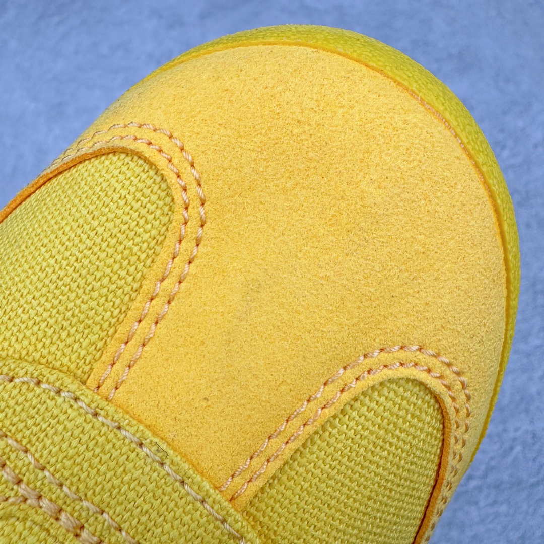 图片[17]-＃HK纯原福利 Asics Onitsuka Tiger MEXICO 66 亚瑟士鬼冢虎复古经典板鞋 市场最强版本 原厂牛津布加持 海外订单工厂出品 超成熟稳定的做工品控 原装全套纸板楦头开发 原汁原味 完美呈现版型 私模正确鞋底咬花纹路 一比一鞋头弧度高度鞋身弧度 绝不口嗨 细节品控鞋型随意秒杀市面 原档咬花纹路私模大底 一个单元有六个三角形 总体形拼接呈现花瓣状 官方四联吊牌 原装Ortholite轻量化鞋垫 原盒原配 质保卡 说明书 钢印防尘纸 纸板中底带钢印 乳胶组合鞋垫 支持全方位的对比专柜 产品从款式颜色造型上体现出追求舒适和细节的完美 鞋类更是推崇手工制作的严谨与完美 融舒适性与可穿性的设计风格 注重细节的完美和别致魅力 既保持稳重 又不失轻松的时尚感 尺码：36 37 37.5 38 39 39.5 40 40.5 41.5 42 42.5 43.5 44 45 46-选品中心