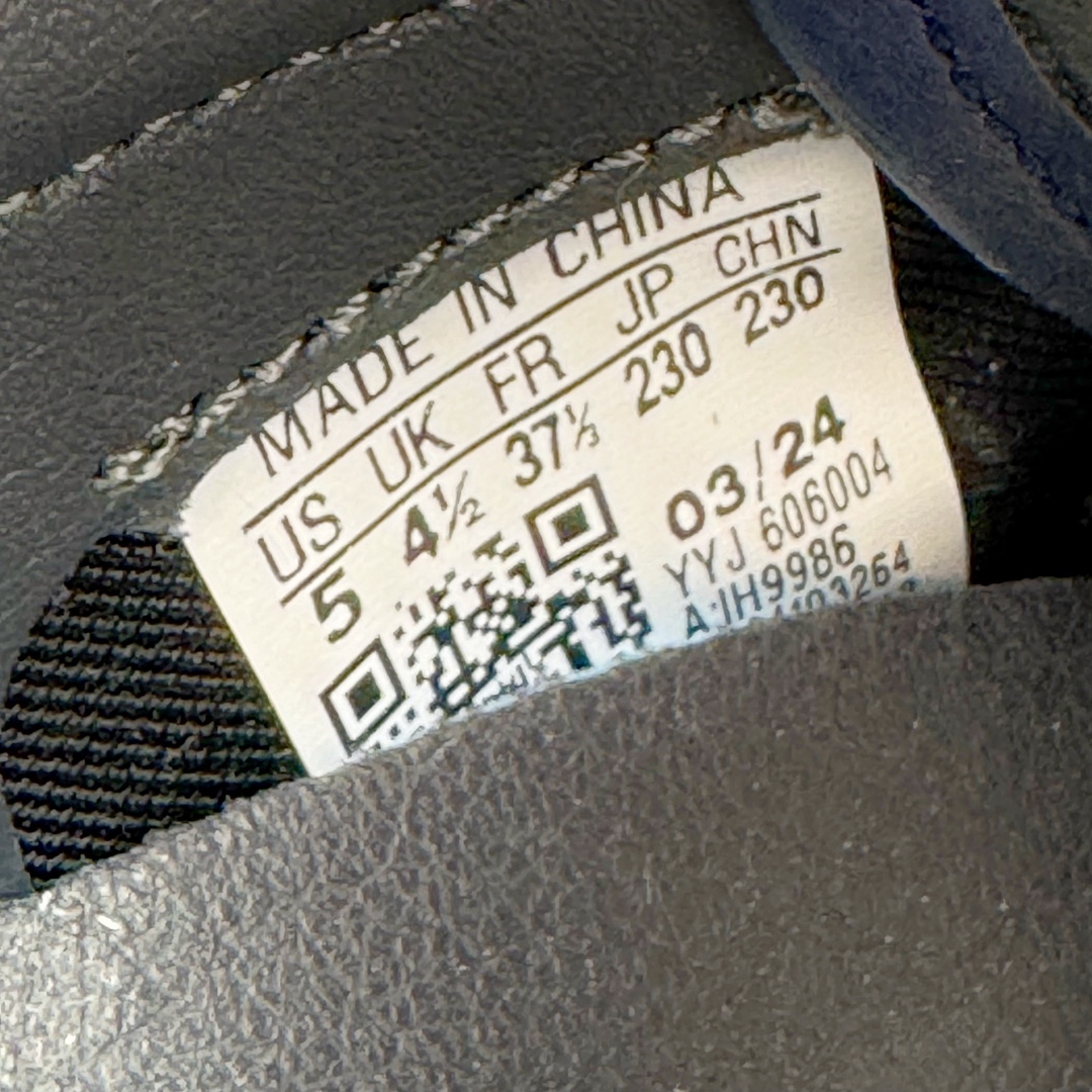 图片[19]-＃MF AD Original Gazelle Indoor Trainers 瞪羚室内鞋系列低帮复古百搭休闲运动德训风板鞋 IH9986 高端零售特供批次 原厂定制长毛翻毛皮组合环保纤维革鞋面材质 内置环保海玻璃鞋垫 外置RB橡胶大底 产品品控稳定性领先行业 原厂全套原楦原纸板冲刀磨具开发 原厂皮料加持 原厂港宝加持定型后跟R度完美 将复古进行到底 简约流畅 三十年不变经典 这款Gazelle运动鞋 无论面料、配色、质感或设计 都只在重现其1991年原款的经典 皮革鞋面 撞色三条纹和鞋跟标的设计 力求呈现90年代的经典复古风潮 Samba火热的同时 也带动了其它的复古鞋型 Gazelle便是其中一只 Gazelle Indoor拥有包边更宽的T字型鞋头 更好的保护运动员的前掌 浓浓的复古氛围感 非常适合现在流行的Cleanfit风格 尺码：35.5 36 36⅔ 37⅓ 38 38⅔ 39⅓ 40 40⅔ 41⅓ 42 42⅔ 43⅓ 44 44⅔ 45-选品中心