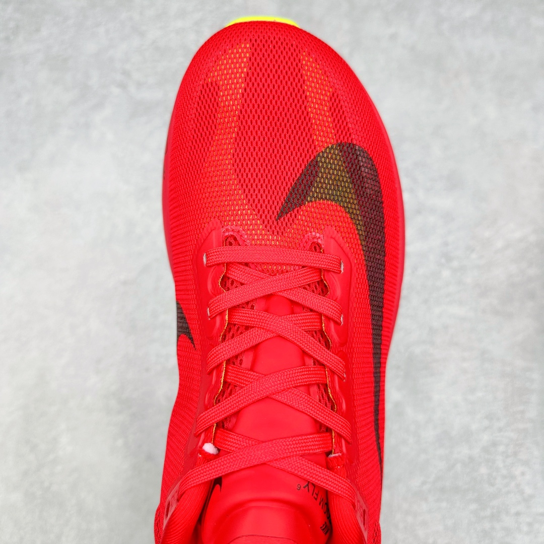 图片[4]-NK zoom Fly6 马拉松高端竞速跑步鞋 FN8454-600 高弹性双层MD搭配碳纤维组合鞋底轻盈缓震 鞋面采用工程网眼设计 为特定高热区域营造出色透气性 进一步增加鞋面的穿孔数量 让足部能够快速散热 在高速运动时营造舒适稳定的贴合感 动力十足！尺码：36 36.5 37.5 38 38.5 39 40 40.5 41 42 42.5 43 44 44.5 45-选品中心