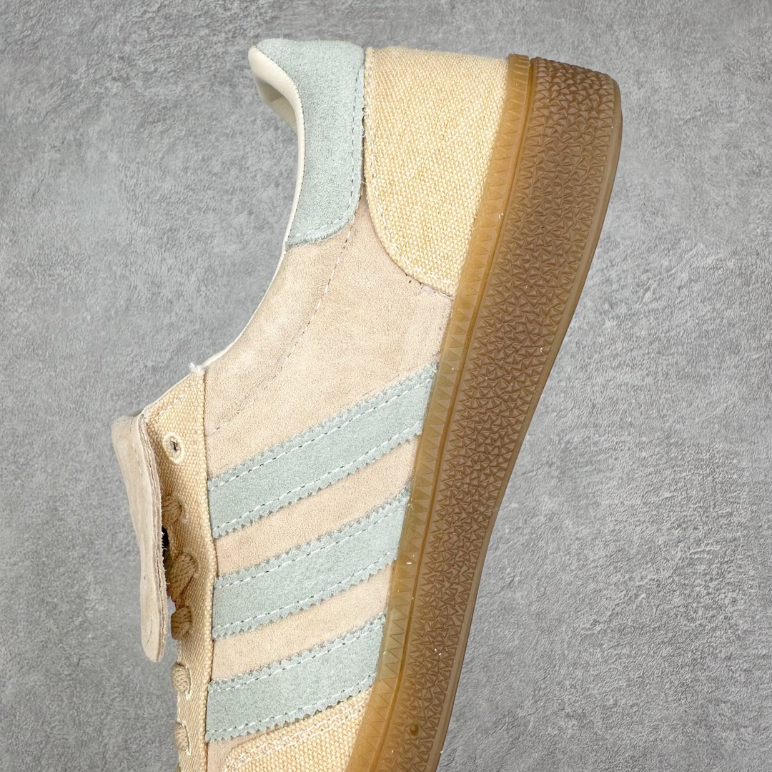 图片[7]-AD Original Samba OG 复古经典轻便板鞋 IH7298 这款桑巴鞋展示了高质量的工艺 带有装饰的超锁缝制和无缝的手感 柔软、柔软的皮革造型和标志性的3条纹完成了精致的外观 正规合身鞋带 鞋面上有绒面鞋垫 橡胶鞋底 享受正畸套筒软感 自50年代首次亮相以来就一直在赢得粉丝的青睐 尺码：36 36.5 37.5 38 38.5 39 40 40.5 41 42 42.5 43 44 44.5 45-选品中心