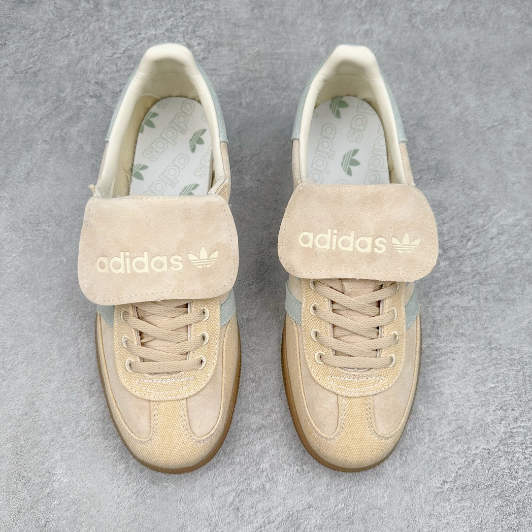 图片[2]-AD Original Samba OG 复古经典轻便板鞋 IH7298 这款桑巴鞋展示了高质量的工艺 带有装饰的超锁缝制和无缝的手感 柔软、柔软的皮革造型和标志性的3条纹完成了精致的外观 正规合身鞋带 鞋面上有绒面鞋垫 橡胶鞋底 享受正畸套筒软感 自50年代首次亮相以来就一直在赢得粉丝的青睐 尺码：36 36.5 37.5 38 38.5 39 40 40.5 41 42 42.5 43 44 44.5 45-选品中心