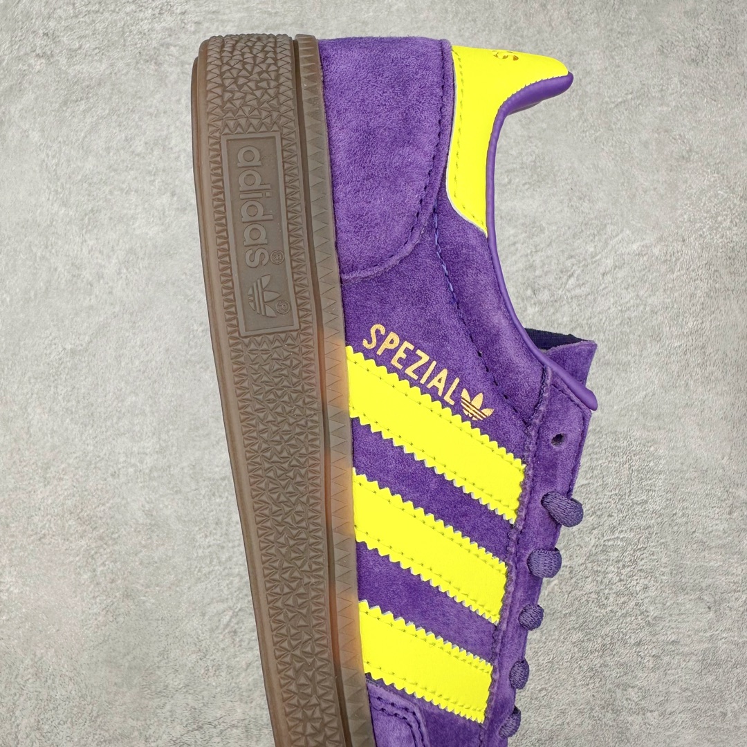 图片[6]-AD Originals Handball SPZL 手球运动员系列百搭休闲运动板鞋 GW1398 这款来自阿迪达斯的这款HANDBALL SPZL前身是一双手球运动鞋，这一次拿来复刻，所以鞋面的主要色彩选用了黑色， 鞋面外侧除了Spezial字母之外还有三叶草标志。Handball SPZL作为复古手球训练鞋与作为室内足球鞋的Samba有着异曲同工之处，但是质感更为出众的鞋身以及丰富的配色选择比起Samba来讲可以说是更胜一筹了！尺码：36 36⅔ 37⅓ 38 38⅔ 39⅓ 40 40⅔ 41⅓ 42 42⅔ 43⅓ 44 45-选品中心