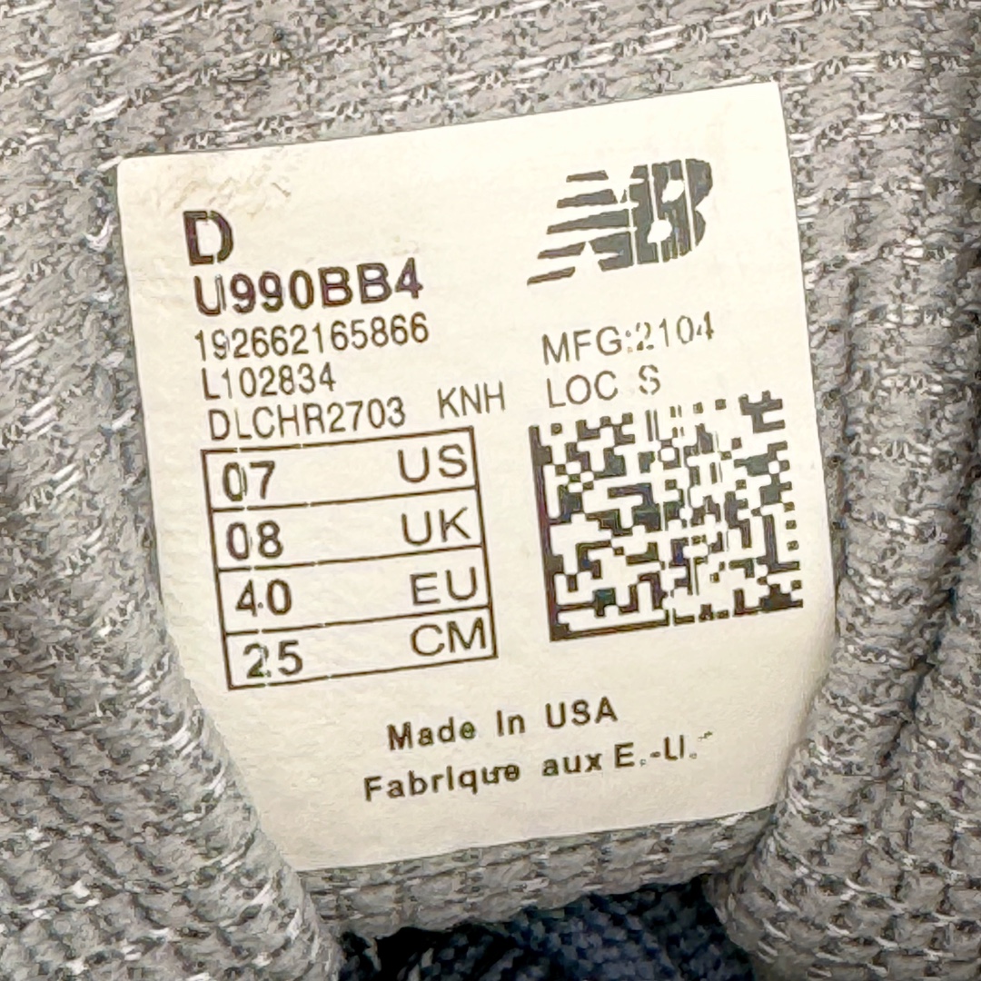 图片[16]-＃K版纯原 New Balance in USA M990V4 新百伦NB系列美产血统经典复古休闲运动百搭老爹跑步鞋 990V4延续了品牌引以为傲的精湛制鞋技艺及经典复古轮廓 同时中底结合新的ACTIVE lite和PU材料 重新诠释ENCAP科技 带来绝佳缓震体验 于细节处 全鞋360度的3M反光设计 及鞋舌固定功能上的提升 配以全新的N标设计更是带来绝佳的用户体验 尺码：36 37 37.5 38 38.5 39 40 40.5 41.5 42 42.5 43 44 44.5 45-选品中心