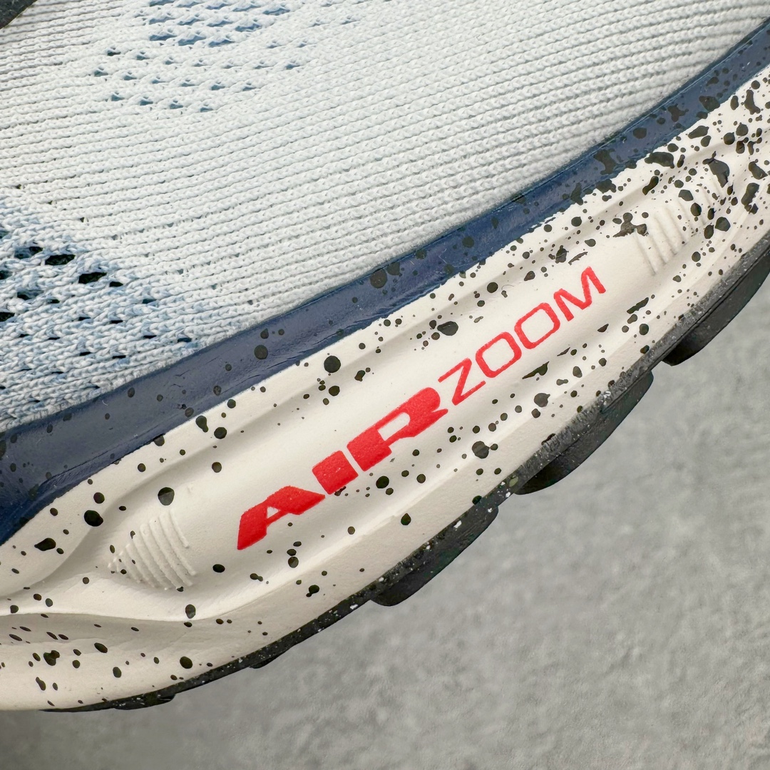 图片[13]-＃纯原 NK Zoom Pegasus 飞马41代马拉松系列网面透气缓震疾速跑鞋 HJ9068-100 拥有 Zoom Air 一如既往的稳定感和流畅感 鞋面采用工程网眼设计 为特定高热区域营造出色透气性 进一步增加鞋面的穿孔数量 让足部能够快速散热 中足搭配 Flywire 飞线 在高速运动时营造舒适稳定的贴合感 内置Zoon气垫加持 动力十足 尺码：36 36.5 37.5 38 38.5 39 40 40.5 41 42 42.5 43 44 44.5 45-选品中心