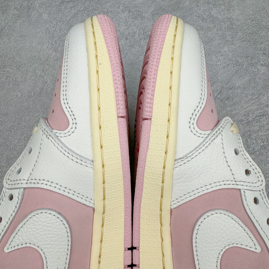 图片[12]-＃DG2.0 Travis Scott x Air Jordan AJ1 Low OG SP TS联名9.0 白粉倒钩低帮 DM7866-600 全新批次 Ljr同源清远全套加持 圈内最强倒钩系列 高端零售特供批次 产品品控稳定性领先行业 各方面均可对飙L版 良心定价不杀猪 SZ原厂全套原楦原纸板冲刀磨具开发 原厂皮料加持 原厂港宝加持定型后跟R度完美 同源原厂电绣 鬼脸飞翼针数密度立体效果一致 百分百一致原鞋 原厂拉帮工艺 针距密度一致 后跟弧度收口自然不对折 极致一眼正品既视感 进口玻璃冲刀皮料裁剪零毛边 全鞋电脑针车工艺 品控清洁度最高QC检验标准 免检产品 原厂订购鞋盒、鞋标、防尘纸、鞋撑、鞋带 追求极致的原厂味道 尺码：40 40.5 41 42 42.5 43 44 44.5 45 46 47.5-选品中心