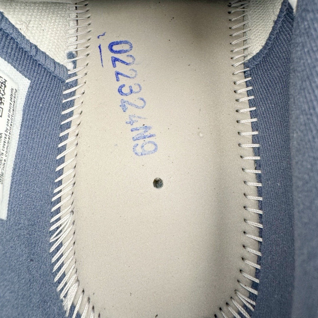 图片[10]-＃Y3纯原 Air Jordan AJ11 Low WMNS \\\”Diffused Blue\\\” 低帮 海军蓝 FV5104-104 外贸特供批次 原楦原档案数据开模打造 原厂中底拉帮钢印 原厂漆皮 防冻不开裂 头层皮料 原装鞋撑 水晶大底正确色度色泽 原楦原数据刺绣 原厂车缝走线及对位 毫厘不差 飞人logo采用原数据电脑刺绣 原装正品碳纤维真实碳板 增强抗扭 原内标 原盒标 正确官方原盒 原厂防氧化水晶外底 原厂配套厂全掌solo气垫 独家尺码：40 40.5 41 42 42.5 43 44 44.5 45 45.5 46 47.5 48.5-选品中心