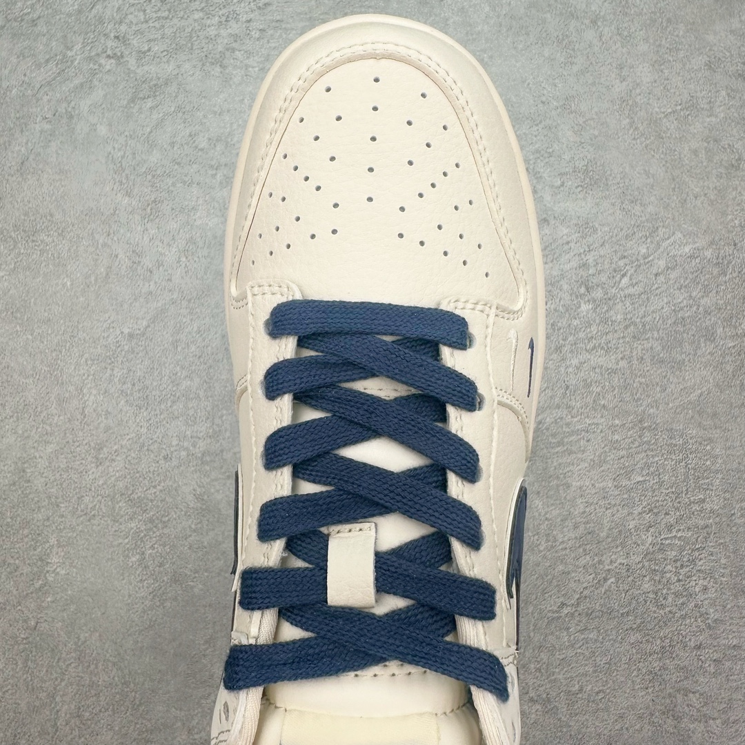 图片[4]-NK Dunk Low 定制配色 DQ1098-379 大厂出品 极力推荐 原装头层材料 独家版型蒸餾加工帶來的是更好的视觉和脚感体验大厂纯原品质出货 清洁度 电绣工艺 皮料切割干净无任何毛边 细节完美 尺码：36 36.5 37.5 38 38.5 39 40 40.5 41 42 42.5 43 44 44.5 45 46 47.5-选品中心