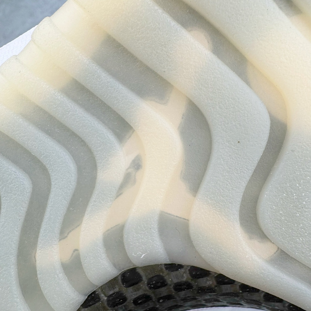 图片[26]-＃Y3纯原特价福利 Air Jordan AJ11 \\\”DMP\\\”金砖 CT8012-170 外贸特供批次 原楦原档案数据开模打造 原厂中底拉帮钢印 原厂漆皮 防冻不开裂 头层皮料 原装鞋撑 水晶大底正确色度色泽 原楦原数据刺绣 原厂车缝走线及对位 毫厘不差 飞人logo采用原数据电脑刺绣 原装正品碳纤维真实碳板 增强抗扭 原内标 原盒标 正确官方原盒 原厂防氧化水晶外底 原厂配套厂全掌solo气垫 独家尺码：36 36.5 37.5 38.5 39 40 40.5 41 42 42.5 43 44 44.5 45 45.5 46 47.5 48.5-选品中心