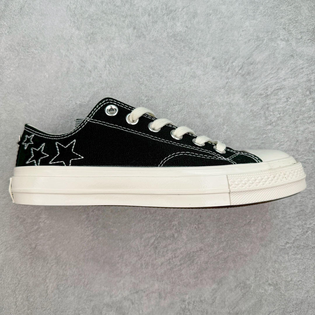 Converse Chuck 70 SNL 黑白星星 匡威新款 低帮休闲舒适帆布硫化鞋 经典1970黑色鞋身搭配星星刺绣和金属星星铆钉 朋克感十足 凸显时尚潮流 货号：A11612C 尺码：35 36 36.5 37 37.5 38 39 39.5 41 41.5 42 42.5 43 44-选品中心