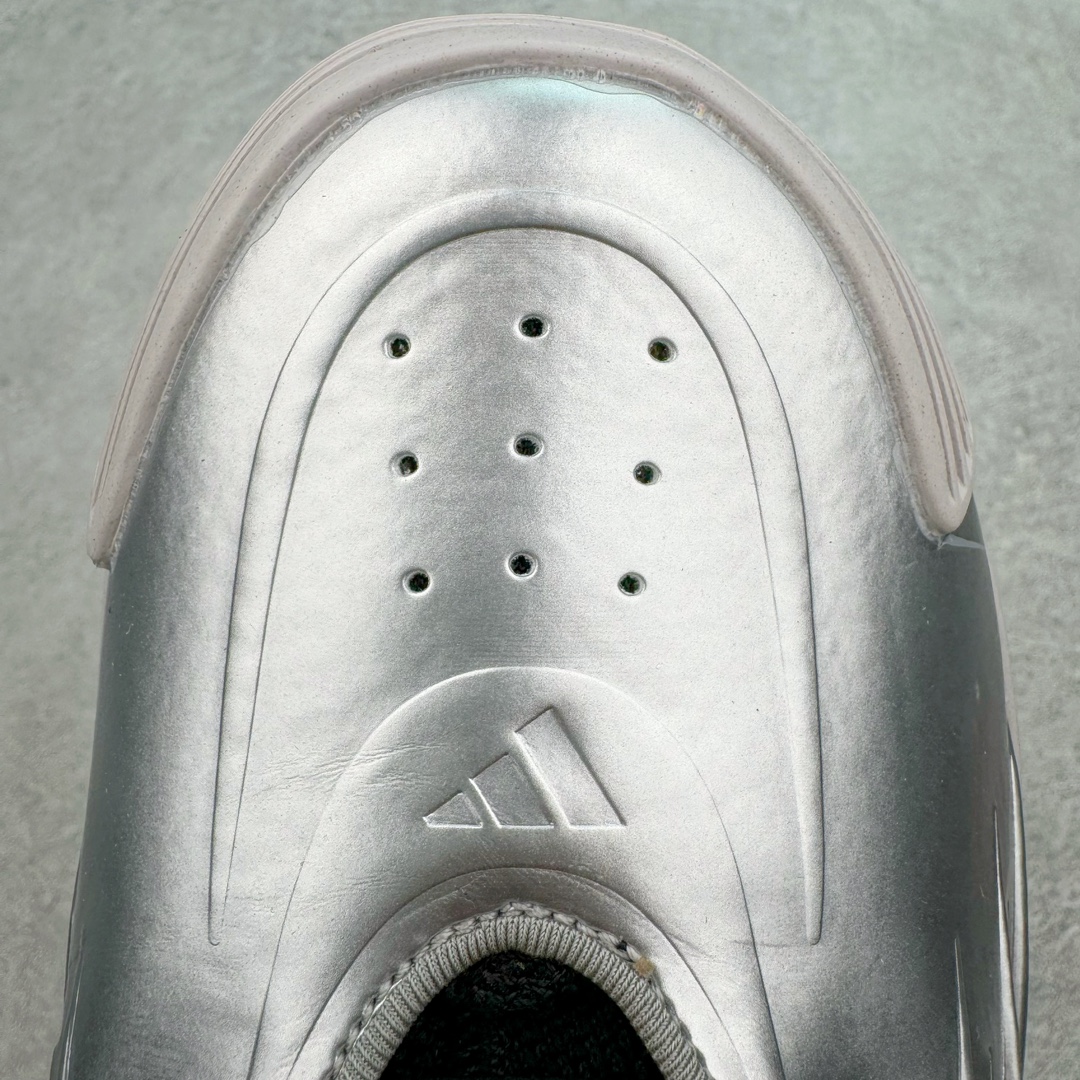 图片[14]-＃独家首发 AD Harden Vol.9 詹姆斯哈登九代签名篮球鞋 JH6496 整体依旧承袭着科幻的外观姿态，鞋侧三线采用类似抓痕的风格示人。搭配类似液态金属的配色光泽，第一眼看着就特别有速度感和战斗气息。鞋底方面，同样采用隐藏中底设定。而这一代的外底上翻的纹理更多，相信对快速摆脱、变向移动更有帮助。尺码：40 40.5 41 42 42.5 43 44 44.5 45 46 47.5-选品中心