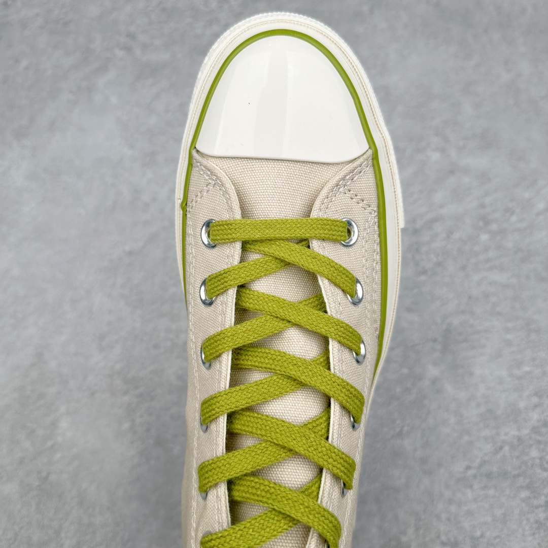 图片[4]-Converse Chuck 70 绿野仙踪 匡威新款 高帮休闲舒适帆布硫化鞋 经典1970鞋身搭配浅杏色鞋面 鞋带及围条运用牛油果绿加以点缀 鞋舌印有十字刺绣 整体极具质感 夏日清新穿搭首选 货号：A08530C 尺码：35 36 36.5 37 37.5 38 39 39.5 41 41.5 42 42.5 43 44-选品中心