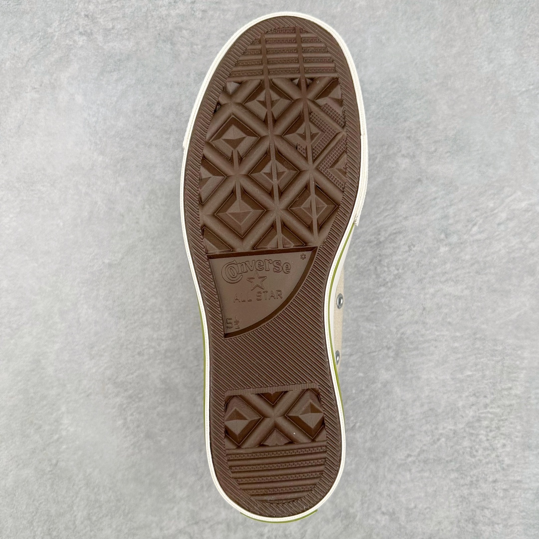 图片[9]-Converse Chuck 70 绿野仙踪 匡威新款 高帮休闲舒适帆布硫化鞋 经典1970鞋身搭配浅杏色鞋面 鞋带及围条运用牛油果绿加以点缀 鞋舌印有十字刺绣 整体极具质感 夏日清新穿搭首选 货号：A08530C 尺码：35 36 36.5 37 37.5 38 39 39.5 41 41.5 42 42.5 43 44-选品中心