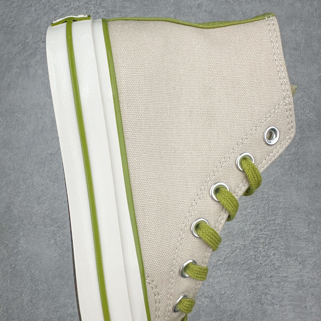 图片[6]-Converse Chuck 70 绿野仙踪 匡威新款 高帮休闲舒适帆布硫化鞋 经典1970鞋身搭配浅杏色鞋面 鞋带及围条运用牛油果绿加以点缀 鞋舌印有十字刺绣 整体极具质感 夏日清新穿搭首选 货号：A08530C 尺码：35 36 36.5 37 37.5 38 39 39.5 41 41.5 42 42.5 43 44-选品中心