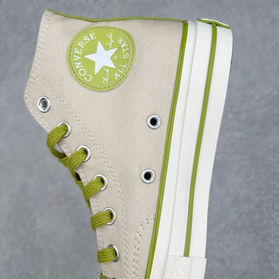 图片[7]-Converse Chuck 70 绿野仙踪 匡威新款 高帮休闲舒适帆布硫化鞋 经典1970鞋身搭配浅杏色鞋面 鞋带及围条运用牛油果绿加以点缀 鞋舌印有十字刺绣 整体极具质感 夏日清新穿搭首选 货号：A08530C 尺码：35 36 36.5 37 37.5 38 39 39.5 41 41.5 42 42.5 43 44-选品中心