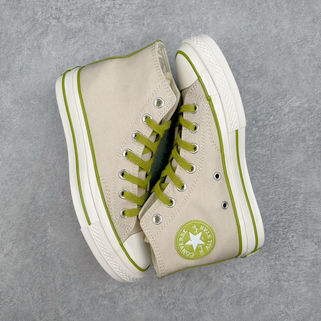 图片[3]-Converse Chuck 70 绿野仙踪 匡威新款 高帮休闲舒适帆布硫化鞋 经典1970鞋身搭配浅杏色鞋面 鞋带及围条运用牛油果绿加以点缀 鞋舌印有十字刺绣 整体极具质感 夏日清新穿搭首选 货号：A08530C 尺码：35 36 36.5 37 37.5 38 39 39.5 41 41.5 42 42.5 43 44-选品中心