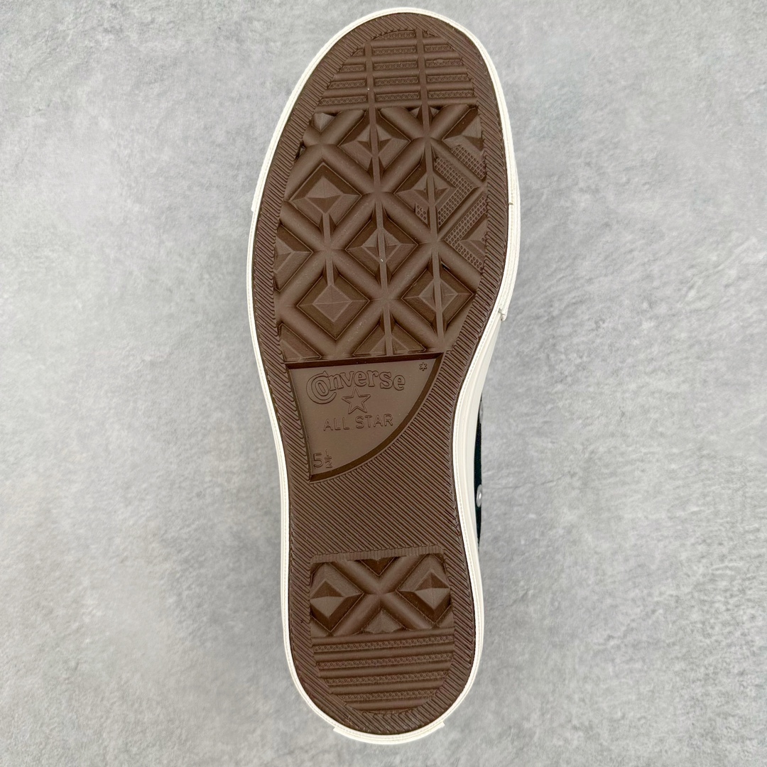 图片[9]-Converse Chuck 70 SNL 黑白星星 匡威新款 低帮休闲舒适帆布硫化鞋 经典1970黑色鞋身搭配星星刺绣和金属星星铆钉 朋克感十足 凸显时尚潮流 货号：A11612C 尺码：35 36 36.5 37 37.5 38 39 39.5 41 41.5 42 42.5 43 44-选品中心