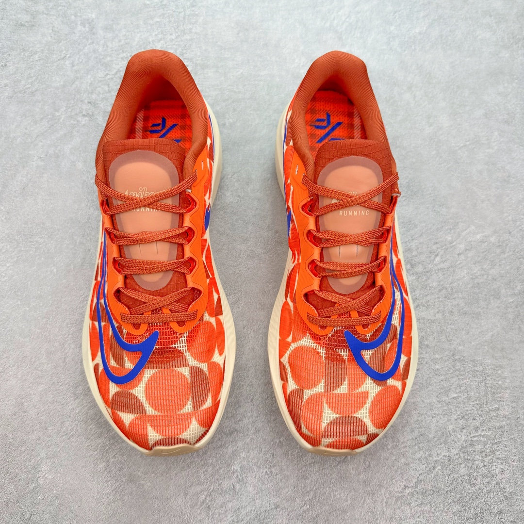 图片[2]-NK Zoom Fly 5 飞行5代马拉松系列低帮透气休闲运动慢跑鞋 FQ7679-800 NK旗下跑鞋阵容持续迎来新成员 今回正式登场的鞋型为 Zoom Fly 5 全鞋大量采用回收材料制成 鞋面搭载创新 Flyknit 技术打造的编织网眼 同时考量了舒适、性能与可持续性 采用大型 ZoomX 中底与 Swoosh 徽标注入等变化 鞋侧还有「Push Limits + Break Barriers」字样叙述 尺码：36 36.5 37.5 38 38.5 39 40 40.5 41 42 42.5 43 44 44.5 45-选品中心