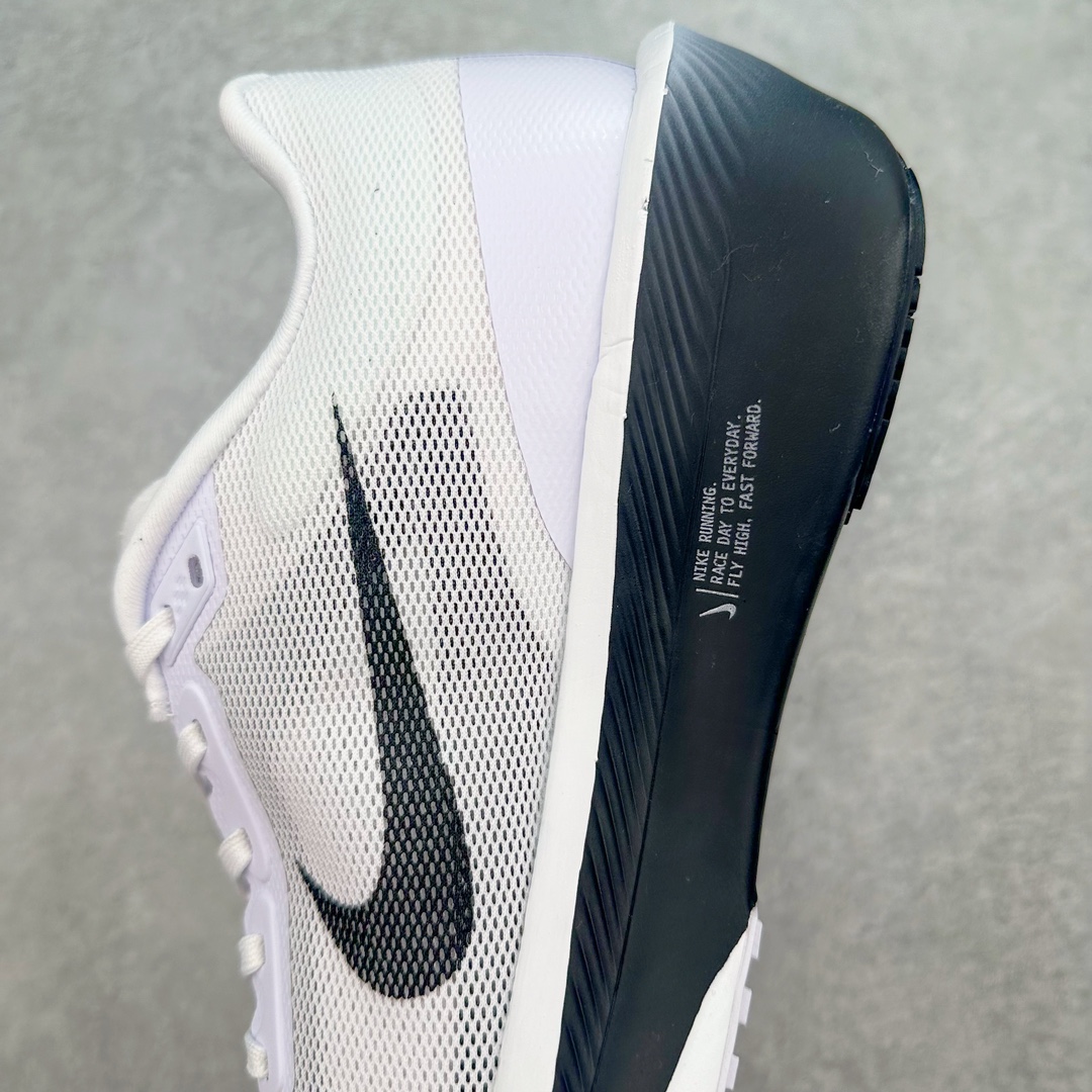 图片[7]-NK zoom Fly6 马拉松高端竞速跑步鞋 FN8454-101 高弹性双层MD搭配碳纤维组合鞋底轻盈缓震 鞋面采用工程网眼设计 为特定高热区域营造出色透气性 进一步增加鞋面的穿孔数量 让足部能够快速散热 在高速运动时营造舒适稳定的贴合感 动力十足！尺码：36 36.5 37.5 38 38.5 39 40 40.5 41 42 42.5 43 44 44.5 45-选品中心