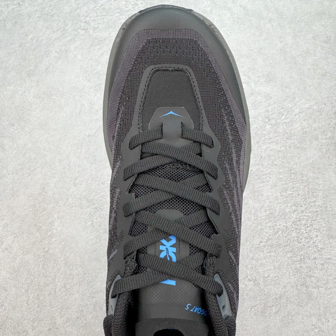 图片[4]-HOKA ONE ONE Speedgoat 5 户外越野跑步鞋 飞速羚羊5系列 新一代工程网纱鞋面 在确保鞋面稳定性的同时减少了固定胶条的使用 鞋面更轻盈、透气、舒适 可回收材料 为环保做出贡献 延伸后跟拉攀 方便快速穿脱 速度型滚动平衡技术 在崎岖的路面上 为平稳顺畅的步伐提供支持 HOKA ONE ONE是来自美国的跑步鞋知名品牌 创立于2009年 始终致力于为所有跑者提供更新、更好的跑步装备 相比常规跑鞋特别研发使用性能独特的几何形跑鞋中底 此种鞋底更厚、更高、回弹性也更好 除了卓越的缓冲性能 它还能为各种阶段的跑者带来更具动感、更加稳定的跑步体验 从设计之初就清楚意识到 要保证跑者步幅的均匀一致 双脚自然而然的运动至关重要 尺码：36 36.5 37.5 38 38.5 39 40 40.5 41 42 42.5 43 44 44.5 45-选品中心