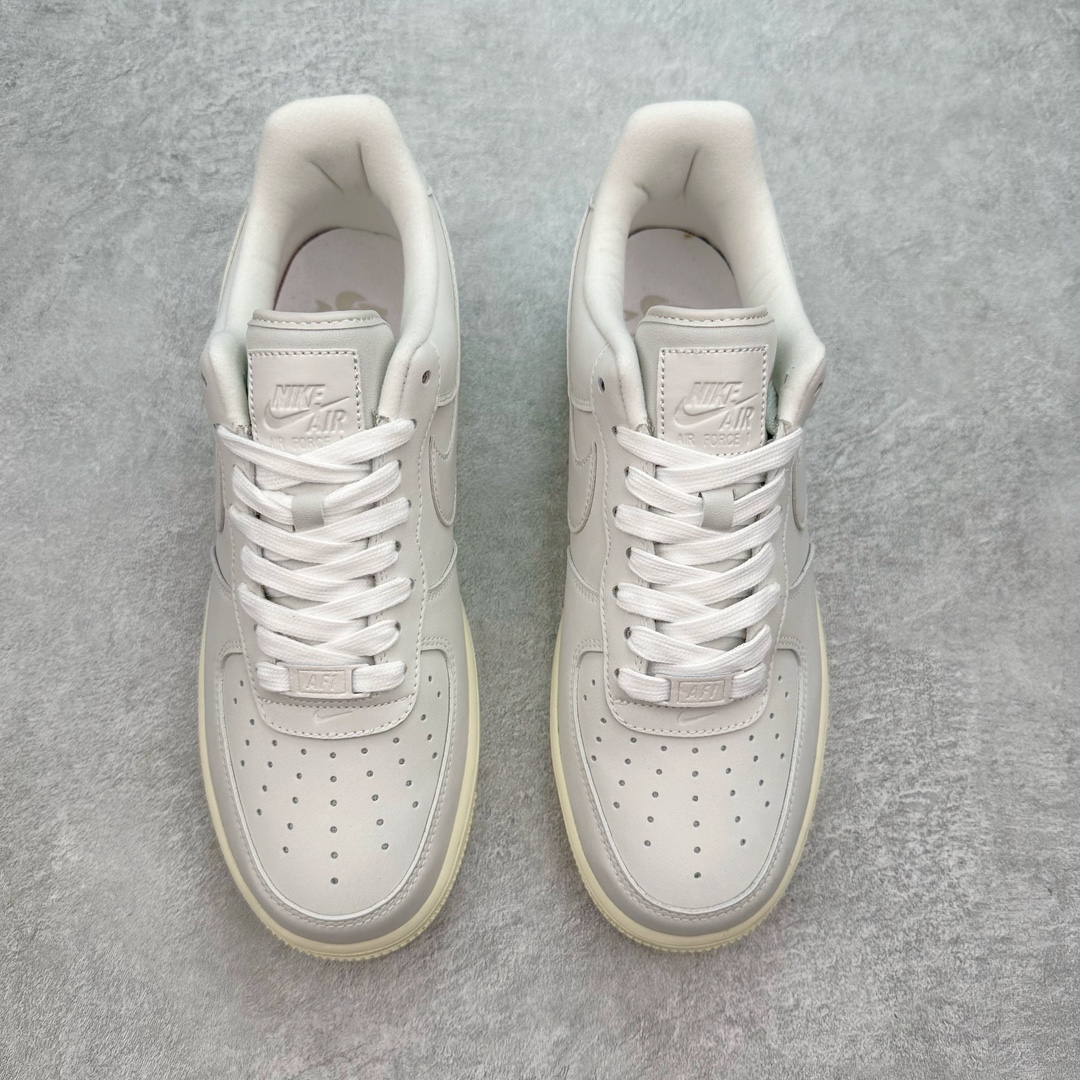 图片[2]-💰180 NK Air Force 1´07 Low 空军一号低帮百搭休闲运动板鞋 DR9503-100 柔软、弹性十足的缓震性能和出色的中底设计 横跨复古与现代的外型结合 造就出风靡全球 三十多年的Force 1 直到今天还深受青睐 SIZE：36 36.5 37.5 38 38.5 39 40 40.5 41 42 42.5 43 44 44.5 45 编码：Tby2936050-运动鞋