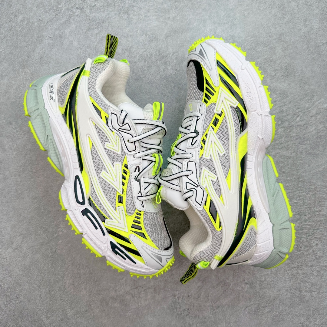 图片[3]-Off-White C/O VirGil Abloh 2024s OW最新款情侣款跑鞋 百分百原盒正确版 原楦原纸板数据开发 4层分离大底 鞋面采用3d立体打印和多种材料拼接而成 防滑耐磨透气性轻便跑鞋 为曾经爆火 并且定位奢潮领域的标志性品牌 Off-White 仍需要不断更新符合当下潮流时尚的复古运动鞋款，以期收获基本盘消费者的关注🌝并将标志性箭头设计置于显著位置。🧊估计将在未来几个月登陆品牌专柜，喜欢的朋友切莫错过✔️ 鞋面：透气网布➕各种特殊定制材料拼接而成✔️ 大底：md+tpu+橡胶组合大底 尺码：35 36 37 38 39 40 41 42 43 44 45-选品中心