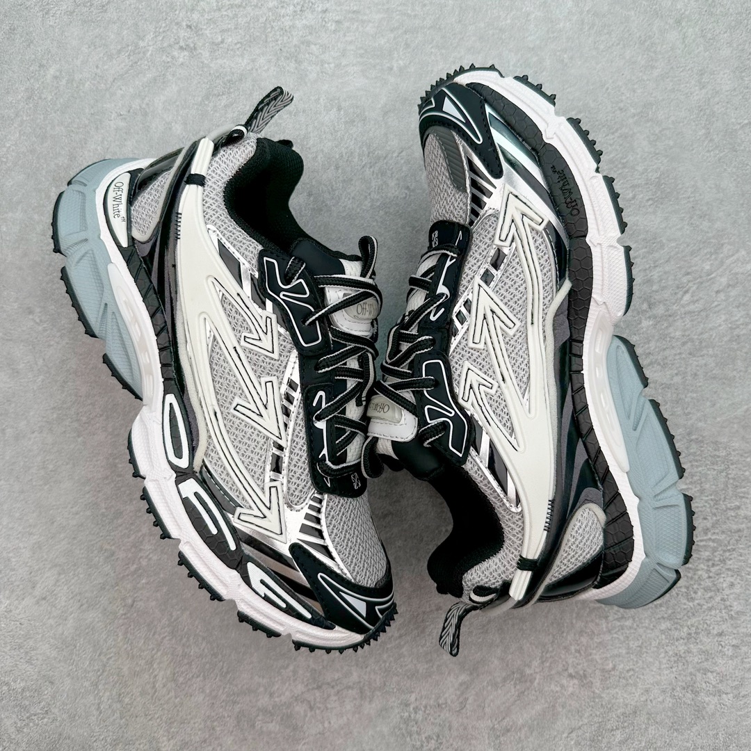 图片[3]-Off-White C/O VirGil Abloh 2024s OW最新款情侣款跑鞋 百分百原盒正确版 原楦原纸板数据开发 4层分离大底 鞋面采用3d立体打印和多种材料拼接而成 防滑耐磨透气性轻便跑鞋 为曾经爆火 并且定位奢潮领域的标志性品牌 Off-White 仍需要不断更新符合当下潮流时尚的复古运动鞋款，以期收获基本盘消费者的关注🌝并将标志性箭头设计置于显著位置。🧊估计将在未来几个月登陆品牌专柜，喜欢的朋友切莫错过✔️ 鞋面：透气网布➕各种特殊定制材料拼接而成✔️ 大底：md+tpu+橡胶组合大底 尺码：35 36 37 38 39 40 41 42 43 44 45-选品中心