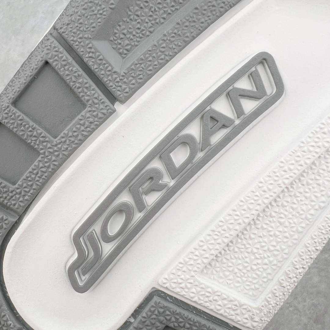 图片[20]-＃奥莱Zp订单福利 Air Jordan Legacy AJ312 低帮 FV8115-101 奥莱zp订单 直播间399 499一样的东西 帮你省钱 鞋身采用了皮革材质打造 横跨鞋面的魔术贴十分吸睛 侧面的Swoosh Logo的一部分被鞋面遮挡了一部分 颇具玩味 魔术贴上标有NK标识 而鞋舌上是Jordan的经典飞翼Logo 后跟和鞋底均采用了Air Jordan 3 的设计 后跟上同样也使用了经典的爆裂纹图案 尺码：40 40.5 41 42 42.5 43 44 44.5 45-选品中心