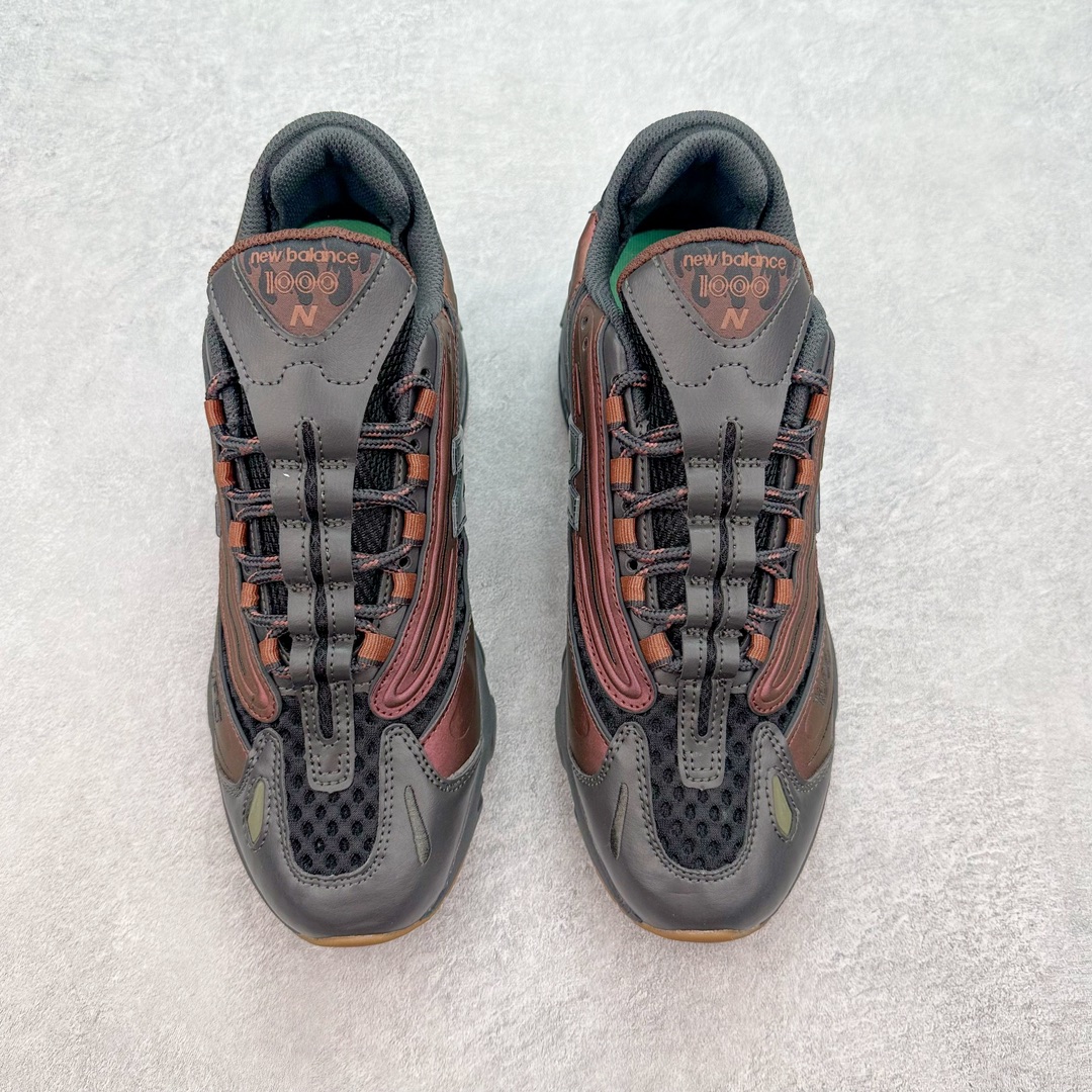 图片[2]-NB新百伦New Balance M1000 系列低帮复古老爹风休闲运动慢跑鞋 据悉，New Balance的复古鞋型M1000系列将在2024年正式回归。而自家美产创意总监Teddy Santis的AIMÉ LEON DORE也将率先推出联名1000撑撑场子，鞋款预计将在今年正式发布。New Balance1000系列作为NB最高端的鞋型，诞生于1999年，一度成为当年的热门鞋型，神似Nike Air Max95，现在看来也是一双符合潮流趋势的复古老爹鞋型。此番Teddy Santis亲自操刀，将丰富的配色和升级材质于复古的1000鞋型结合，鞋身采用米色、绿色和粉色的搭配。\\\”N\\\”字Logo也以全新的设计呈现，以1000标志性的网布和皮革材质打造，带来全新的视觉体验。后续ALD和New Balance1000的联名还将推出纯白配色，具体颜值还要等更多实物图的释出。AIMÉ LEON DORE和New Balance的多次联名一直有着超高的人气，无论是550还是1906R都有着不低的溢价，预计此番颜值不错的全新1000也会有着较高的人气。尺码：36 37 37.5 38 38.5 39.5 40 40.5 41.5 42 42.5 43 44 44.5 45-选品中心