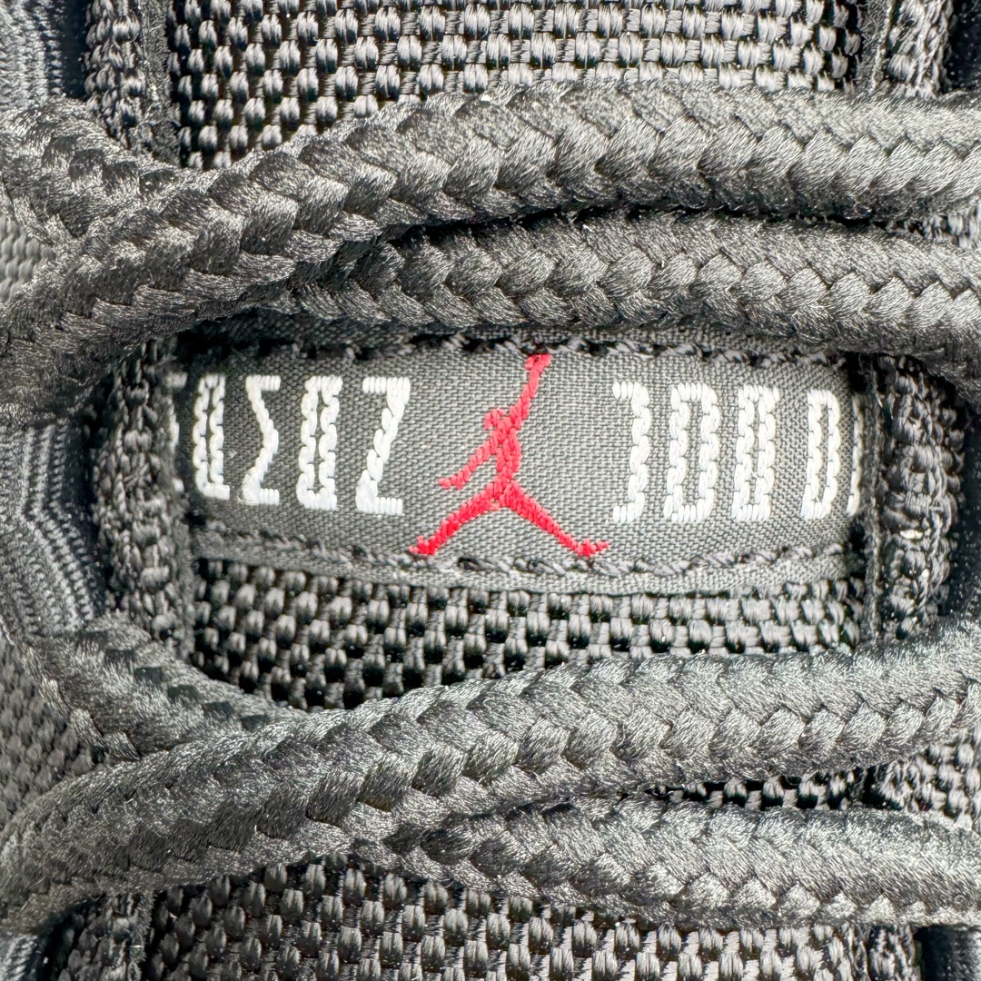 图片[19]-💰420 ＃Y3纯原 Air Jordan AJ11 \”Bred\” 2019复刻 黑红高帮 378037-061 外贸特供批次 原楦原档案数据开模打造 原厂中底拉帮钢印 原厂漆皮 防冻不开裂 头层皮料 原装鞋撑 水晶大底正确色度色泽 原楦原数据刺绣 原厂车缝走线及对位 毫厘不差 飞人logo采用原数据电脑刺绣 原装正品碳纤维真实碳板 增强抗扭 原内标 原盒标 正确官方原盒 原厂防氧化水晶外底 原厂配套厂全掌solo气垫 独家尺码：40.5 41 42 42.5 43 44 44.5 45 45.5 46 47.5 48.5 编码：by4936090-运动鞋