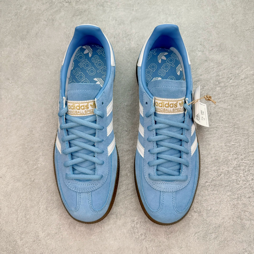 图片[2]-💰180 ＃S2纯原 AD Originals Handball SPZL 手球运动员系列百搭休闲运动板鞋 蓝色 BD7632 口碑大厂出品 品控大底版型不断改良更新 原厂皮料 原装过验内外标加持 全套原纸板楦头开发 确保原汁原味 完美呈现桑巴版型 一比一鞋头弧度高度鞋身弧度 数据细节工艺流程均保持一致 这款来自阿迪达斯的这款HANDBALL SPZL前身是一双手球运动鞋 这一次拿来复刻 所以鞋面的主要色彩选用了黑色 鞋面外侧除了Spezial字母之外还有三叶草标志 Handball SPZL作为复古手球训练鞋与作为室内足球鞋的Samba有着异曲同工之处 但是质感更为出众的鞋身以及丰富的配色选择比起Samba来讲可以说是更胜一筹了 尺码：36 36⅔ 37⅓ 38 38⅔ 39⅓ 40 40⅔ 41⅓ 42 42⅔ 43⅓ 44 45 编码：by2936050-运动鞋