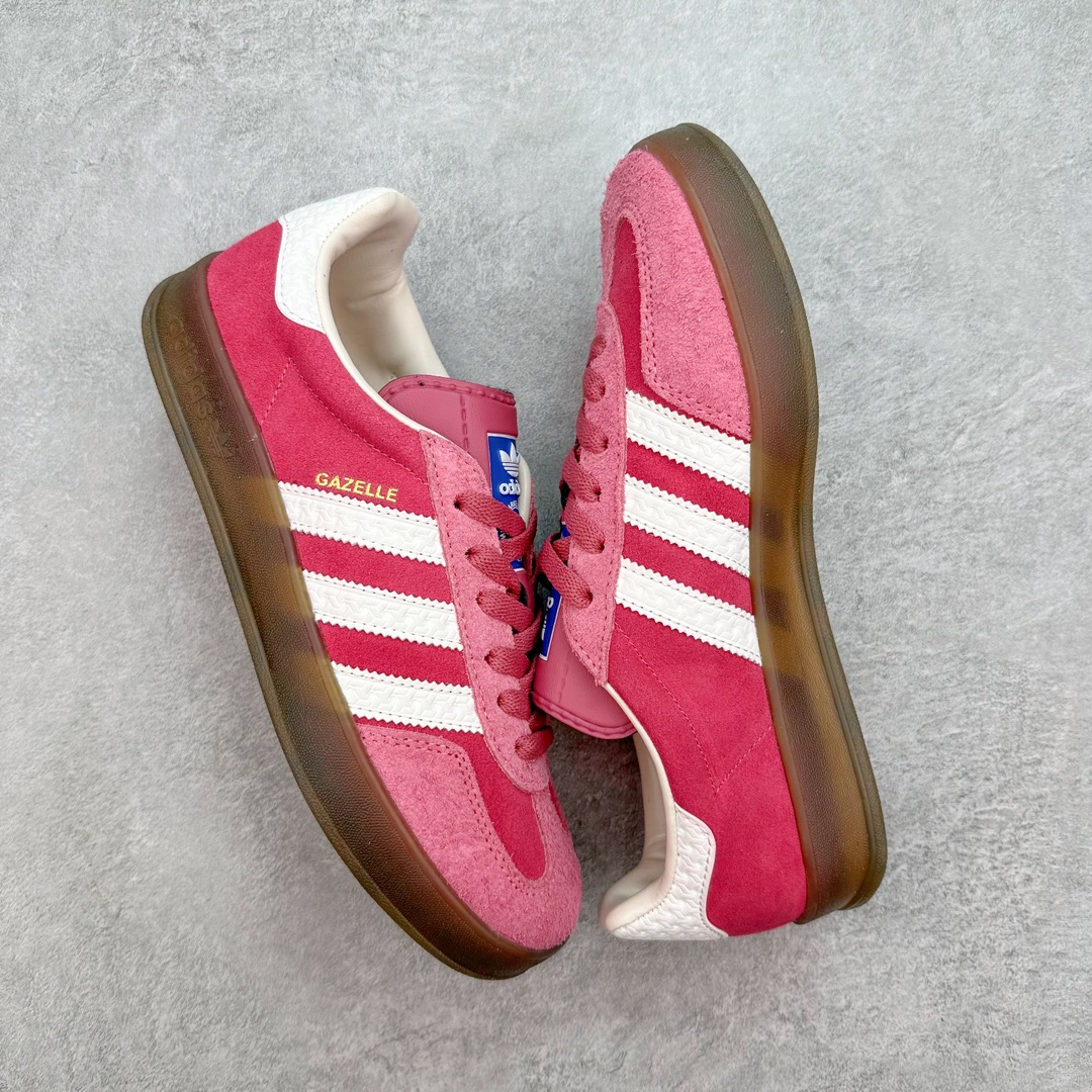 图片[3]-💰100 ＃TG福利特价‼AD Gazelle Indoor Trainers 羚羊内训系列低帮复古百搭休闲运动德训风板鞋 90年代经典的复刻版 自60年代以足球训练鞋面世以来 Gazelle就以其经典设计席卷全球 1991年版本的复刻 再造经典Gazelle 采用皮革打造 搭配浊色细节 让这款经典更加简约 尺码：35⅓ 36 36⅔ 37⅓ 38 38⅔ 39⅓ 40 40⅔ 41⅓ 42 42⅔ 43⅓ 44 45 编码：by1936070-运动鞋