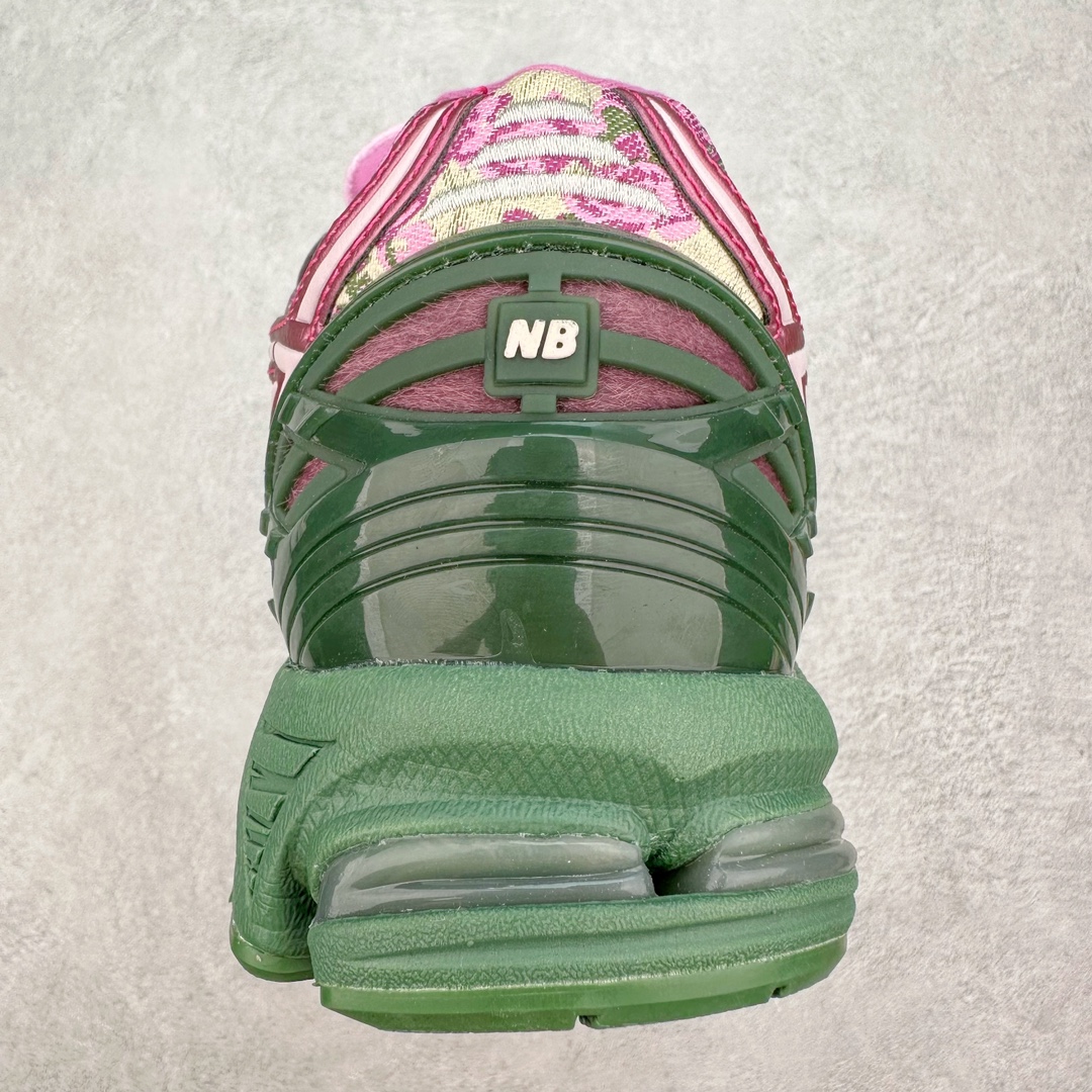 图片[8]-💰210 New Balance M1906R NB新百伦系列复古老爹风休闲运动慢跑鞋 采用轻质牛剖革拼接透气网眼衬垫织物鞋面材质 T-Beam大底提供足步弓支撑 保持步态稳定#后跟搭载外露缓震胶 鞋身整体以各种深浅不一的灰色覆盖 鞋头以淡蓝色调装饰，网眼衬垫通过不规律的色块实现做旧的美感 泛黄的鞋底更是进一步增添了复古气息 尺码：36 37 37.5 38 38.5 39.5 40 40.5 41.5 42 42.5 43 44 45 编码：Bby2936080-运动鞋