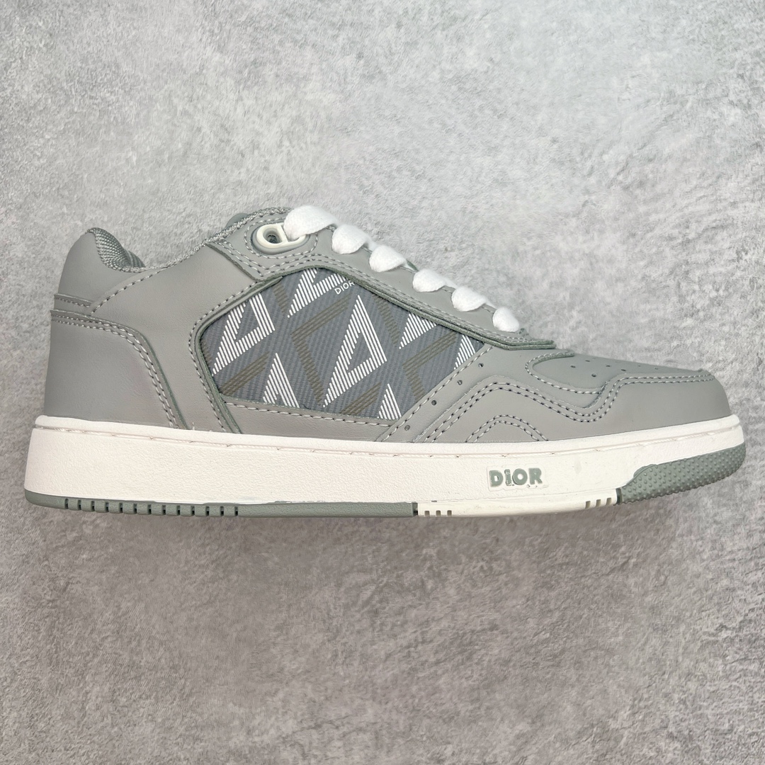 ＃福利特价 Dior迪奥2021秋冬最新B27系列 敢与AJ大迪奥相媲美 由意大利工坊匠心打造 黄俊捷、林一等各大明星、网红博主争先上脚且全国各大专柜一鞋难求 鞋面牛皮拼接D印花LOGO 内里进口网布、TPU大底以别具一格的立体效果 展现摩登优雅格调 高街潮流搭配必备潮品 尺码：36 37 38 39 40 41 42 43 44 45-选品中心