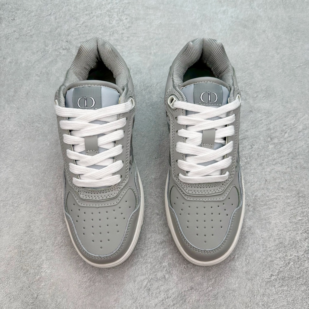 图片[2]-＃福利特价 Dior迪奥2021秋冬最新B27系列 敢与AJ大迪奥相媲美 由意大利工坊匠心打造 黄俊捷、林一等各大明星、网红博主争先上脚且全国各大专柜一鞋难求 鞋面牛皮拼接D印花LOGO 内里进口网布、TPU大底以别具一格的立体效果 展现摩登优雅格调 高街潮流搭配必备潮品 尺码：36 37 38 39 40 41 42 43 44 45-选品中心