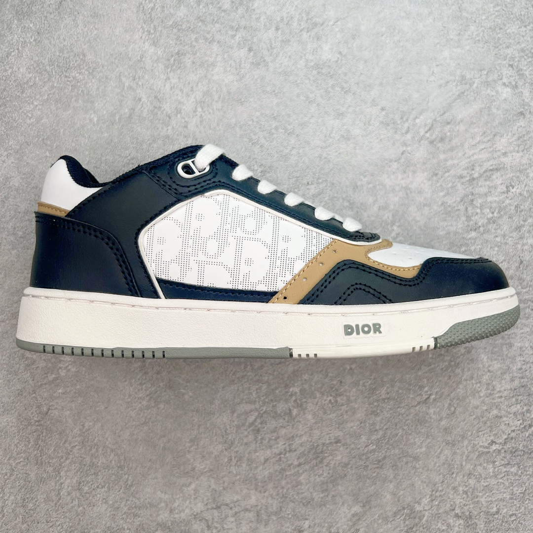 ＃福利特价 Dior迪奥2021秋冬最新B27系列 敢与AJ大迪奥相媲美 由意大利工坊匠心打造 黄俊捷、林一等各大明星、网红博主争先上脚且全国各大专柜一鞋难求 鞋面牛皮拼接D印花LOGO 内里进口网布、TPU大底以别具一格的立体效果 展现摩登优雅格调 高街潮流搭配必备潮品 尺码：36 37 38 39 40 41 42 43 44 45-选品中心