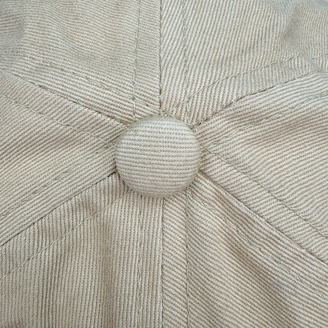 图片[7]-＃越南正单清货 MLB CP77 字母刺绣软顶棉制鸭舌帽 男女同款明星同款 卡其色 32CP77011 尺寸55×61CM 目前百分百过验所有鉴定平台 过验所有鉴定师 承诺百分百越南正品代工厂出厂的东西 假一赔十 可过验线上所有鉴定平台 所有权威鉴定师 无包装无吊牌 可射得物 无配件直接无法鉴定退回 有吊牌可直接卖得物 纯正品的东西因为做不出达标的配件不能大批量卖得物 直接亏本白菜价格处理 库存1w+ 整个夏天不愁卖 展示渠道 狠狠拿捏客户的东西 价格又OK 非常合适-选品中心