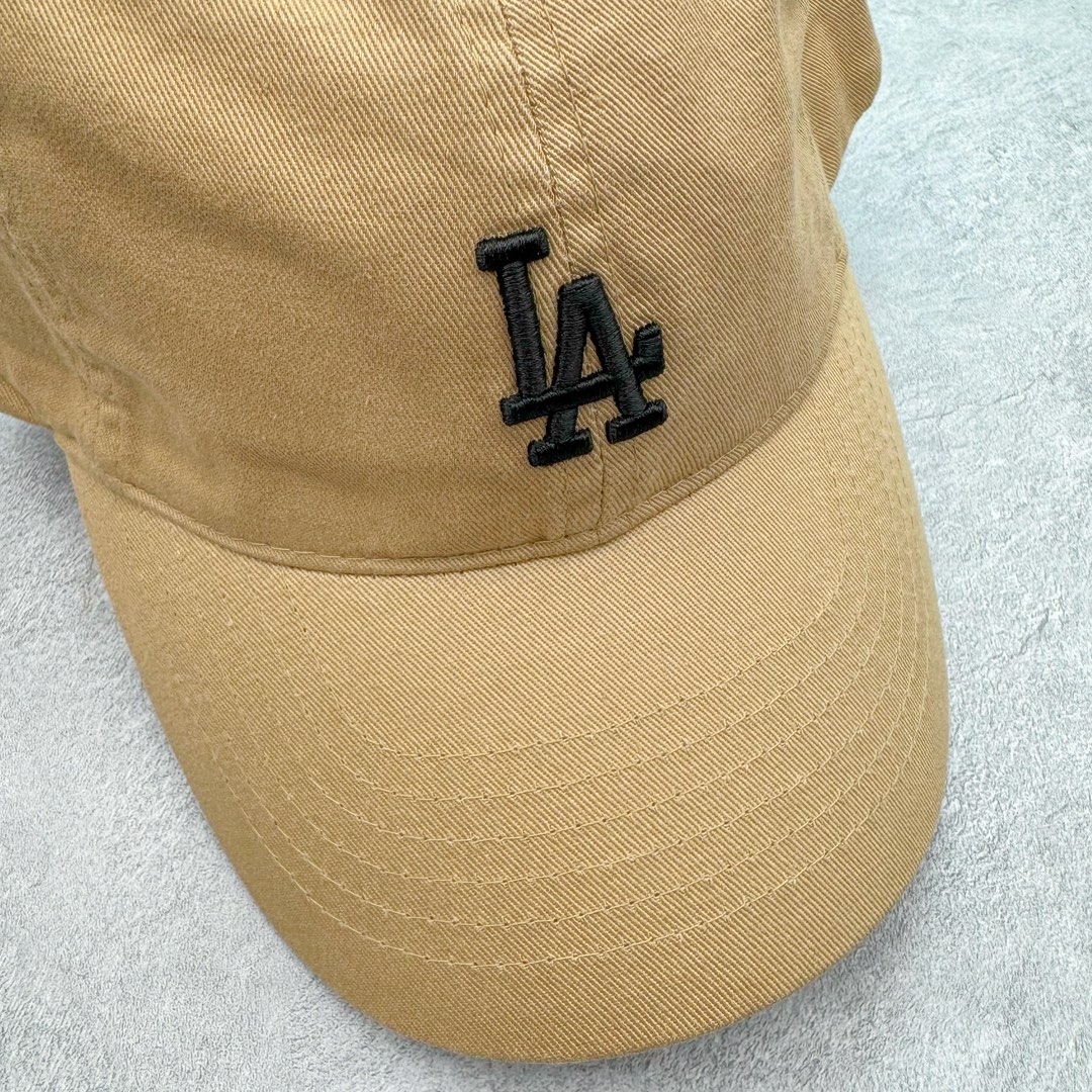 图片[5]-＃越南正单清货 MLB CP77 字母刺绣软顶棉制鸭舌帽 男女同款明星同款 卡其色 32CP77011 尺寸55×61CM 目前百分百过验所有鉴定平台 过验所有鉴定师 承诺百分百越南正品代工厂出厂的东西 假一赔十 可过验线上所有鉴定平台 所有权威鉴定师 无包装无吊牌 可射得物 无配件直接无法鉴定退回 有吊牌可直接卖得物 纯正品的东西因为做不出达标的配件不能大批量卖得物 直接亏本白菜价格处理 库存1w+ 整个夏天不愁卖 展示渠道 狠狠拿捏客户的东西 价格又OK 非常合适-选品中心