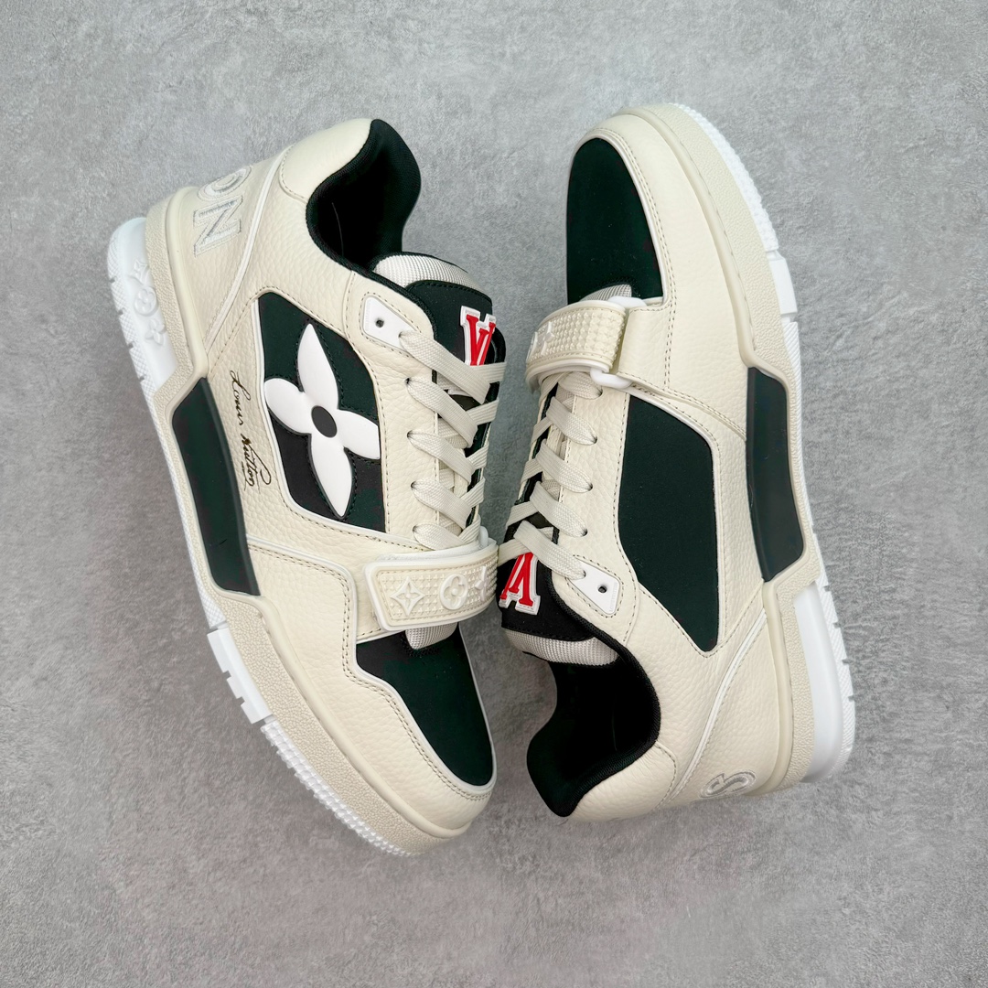 图片[3]-＃GD广顶 Louis Vuitton Trainer lv路易威登时装走秀运动时尚板鞋 外贸零售特供批次 2023全新纸板数据 印花高频效果碾压市面 市售天花板产物 耗时半年巨作 全套原厂新版原纸板楦头开发 原厂特供皮料加持 市场所有版本中综合最强的货品 GD实力大厂出品 全网最全配色更新最快 最成熟的做工稳定的品控 完美鞋型超高的清洁度 零毛边线头瑕疵 全套原楦原纸版原鞋开模 全网最具灵魂的版型 正确原装黄色鞋盒 正确中底印花 鞋面印花3D高频深度立体 全鞋电脑针车 紧密相连 针距密度一致 环保乳胶注塑鞋垫 厚度脚感还原原版 皮面裁剪部位 统一油边封口工艺 原装橡胶大底含胶量大底组合零偏差 专柜全套包装 防尘袋 说明书 质保卡 男女鞋 尺码：35 36 37 38 39 40 41 42 43 44 45-选品中心