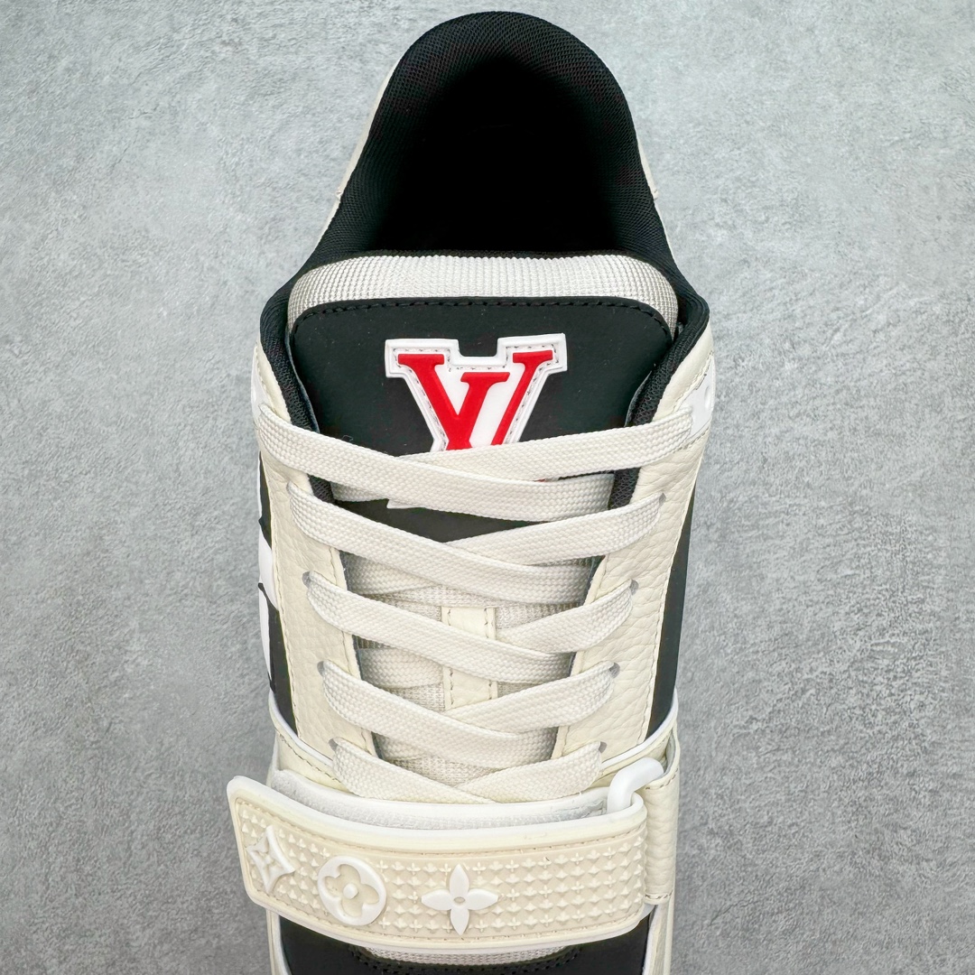 图片[5]-＃GD广顶 Louis Vuitton Trainer lv路易威登时装走秀运动时尚板鞋 外贸零售特供批次 2023全新纸板数据 印花高频效果碾压市面 市售天花板产物 耗时半年巨作 全套原厂新版原纸板楦头开发 原厂特供皮料加持 市场所有版本中综合最强的货品 GD实力大厂出品 全网最全配色更新最快 最成熟的做工稳定的品控 完美鞋型超高的清洁度 零毛边线头瑕疵 全套原楦原纸版原鞋开模 全网最具灵魂的版型 正确原装黄色鞋盒 正确中底印花 鞋面印花3D高频深度立体 全鞋电脑针车 紧密相连 针距密度一致 环保乳胶注塑鞋垫 厚度脚感还原原版 皮面裁剪部位 统一油边封口工艺 原装橡胶大底含胶量大底组合零偏差 专柜全套包装 防尘袋 说明书 质保卡 男女鞋 尺码：35 36 37 38 39 40 41 42 43 44 45-选品中心
