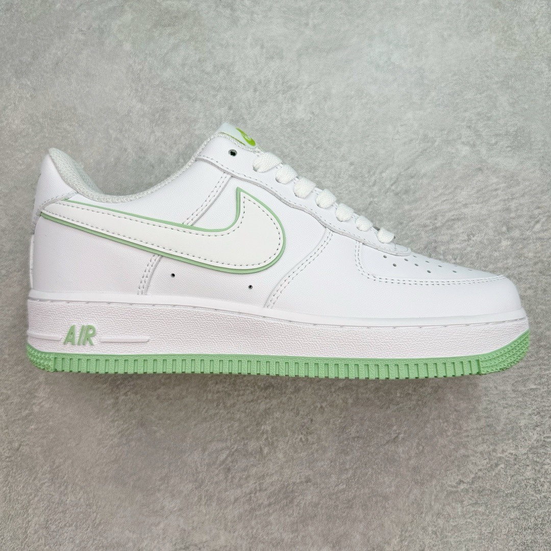 ＃福利特价 NK Air Force 1´07 Low 空军一号低帮百搭休闲运动板鞋 柔软、弹性十足的缓震性能和出色的中底设计 横跨复古与现代的外型结合 造就出风靡全球三十多年的Force 1 直到今天还深受青睐 尺码：35.5 36 36.5 37.5 38 38.5 39 40 40.5 41 42 42.5 43 44 44.5 45-选品中心