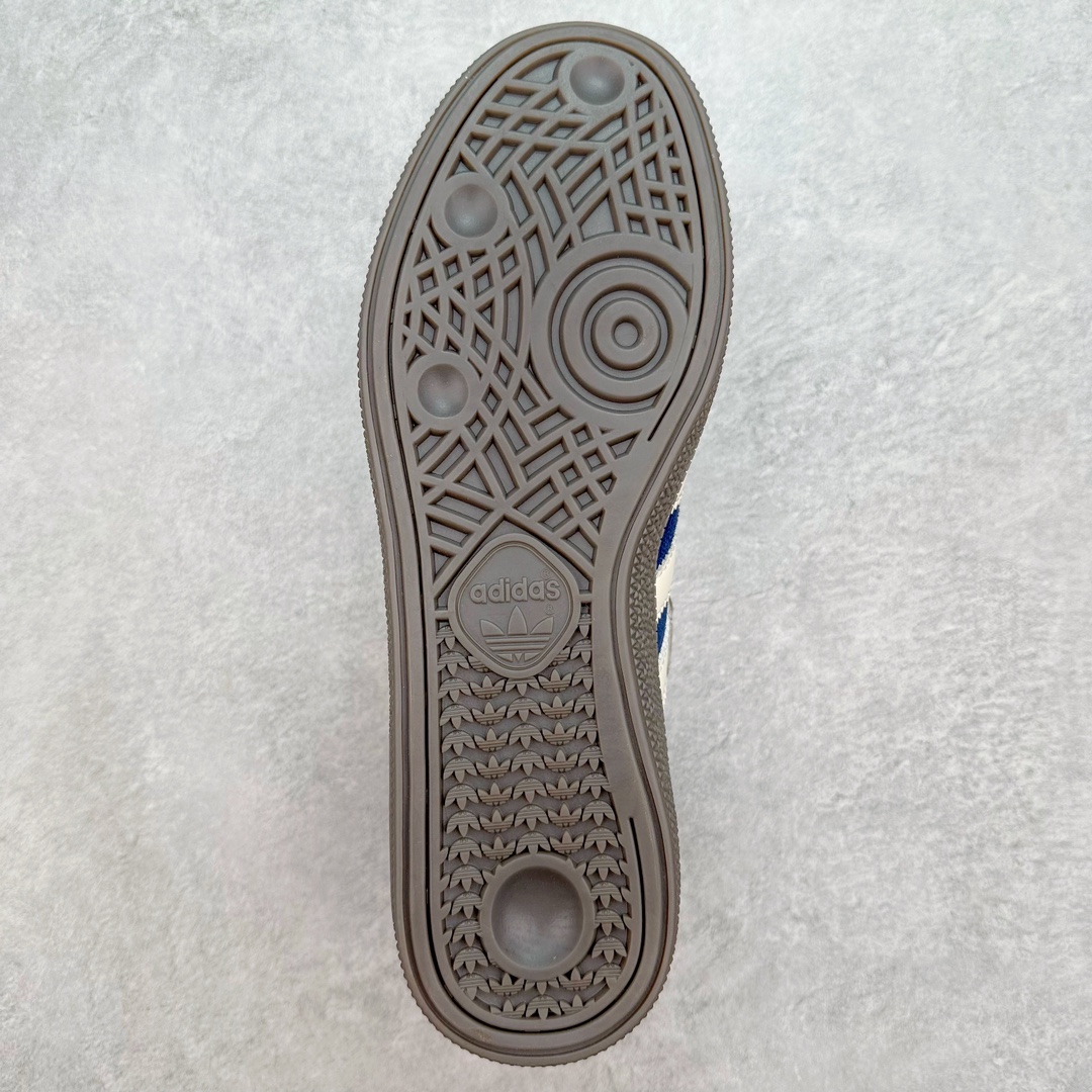 图片[9]-AD Originals Handball SPZL 手球运动员系列百搭休闲运动板鞋 IF7087 这款来自阿迪达斯的这款HANDBALL SPZL前身是一双手球运动鞋，这一次拿来复刻，所以鞋面的主要色彩选用了黑色， 鞋面外侧除了Spezial字母之外还有三叶草标志。Handball SPZL作为复古手球训练鞋与作为室内足球鞋的Samba有着异曲同工之处，但是质感更为出众的鞋身以及丰富的配色选择比起Samba来讲可以说是更胜一筹了！尺码：36 36⅔ 37⅓ 38 38⅔ 39⅓ 40 40⅔ 41⅓ 42 42⅔ 43⅓ 44 45-选品中心