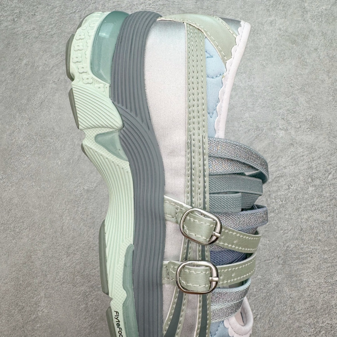 图片[6]-KIKO KOSTADINOV × MARC JACOBS x Asics Gel-Lokros 亚瑟士三方联名皮革圆头拼接耐磨透气轻便低帮生活休闲鞋 采用星星图案绗缝鞋面设计 闪亮金属感饰带与松紧带点缀鞋身 如珍珠般闪光的中底 巧妙注入ASICS亚瑟士标志性GEL科FLYTEFOAM PROPEL缓冲技术和花朵胎纹图案 尺码：36 37.5 38 39 40 40.5 41.5 42 42.5 43.5 44 45-选品中心