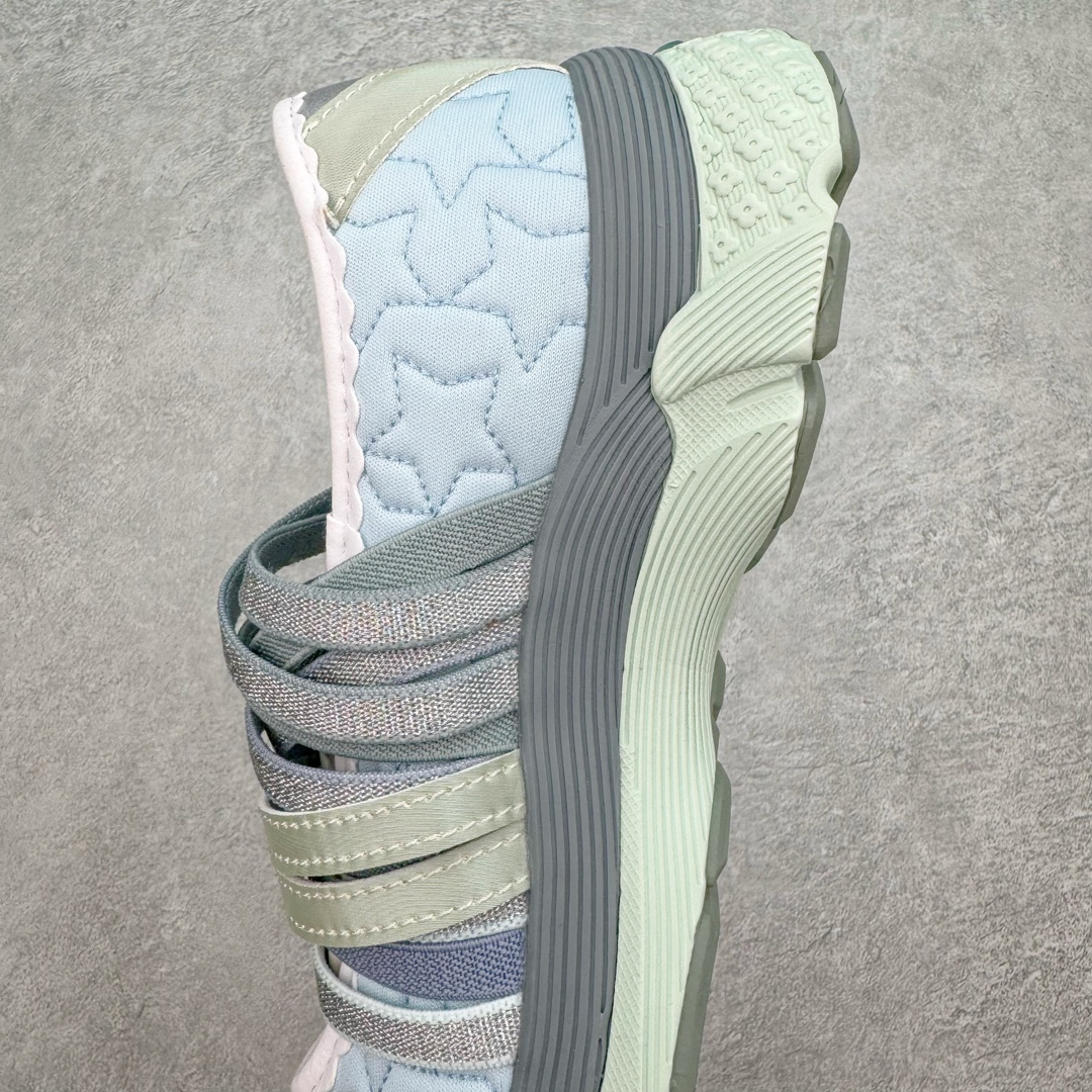 图片[7]-KIKO KOSTADINOV × MARC JACOBS x Asics Gel-Lokros 亚瑟士三方联名皮革圆头拼接耐磨透气轻便低帮生活休闲鞋 采用星星图案绗缝鞋面设计 闪亮金属感饰带与松紧带点缀鞋身 如珍珠般闪光的中底 巧妙注入ASICS亚瑟士标志性GEL科FLYTEFOAM PROPEL缓冲技术和花朵胎纹图案 尺码：36 37.5 38 39 40 40.5 41.5 42 42.5 43.5 44 45-选品中心