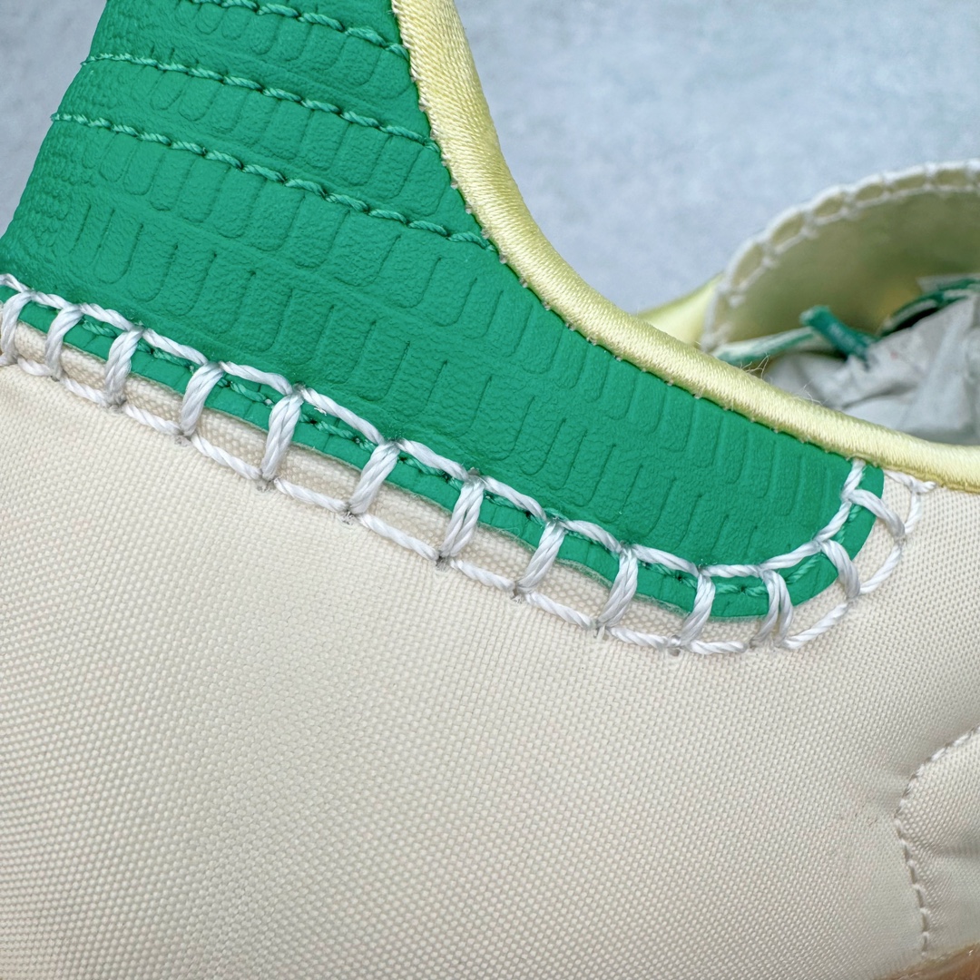 图片[15]-＃PB福利特价 Wales Bonner x AD Originals Samba 桑巴舞系列绅士德训足球风百搭低帮休闲运动板鞋 联名米白绿 GY4344 口碑大厂出品 品控大底版型不断改良更新 全套原纸板楦头开发 确保原汁原味 完美呈现桑巴版型 一比一鞋头弧度高度鞋身弧度 此版本只针对中端市场 皮料材质有所更替 其他数据细节工艺流程均保持一致 绝不口嗨 细节品控鞋型随意对比 正确烫金高频细节 原装纳米超迁皮料 独家私模橡胶大底 原盒原配 这款桑巴鞋展示了高质量的工艺 带有装饰的超锁缝制和无缝的手感 柔软、柔软的皮革造型和标志性的3条纹完成了精致的外观 正规合身鞋带 鞋面上有绒面鞋垫 橡胶鞋底 享受正畸套筒软感 自50年代首次亮相以来就一直在赢得粉丝的青睐 尺码：36 36.5 37.5 38 38.5 39 40 40.5 41 42 42.5 43 44 44.5 45 46-选品中心