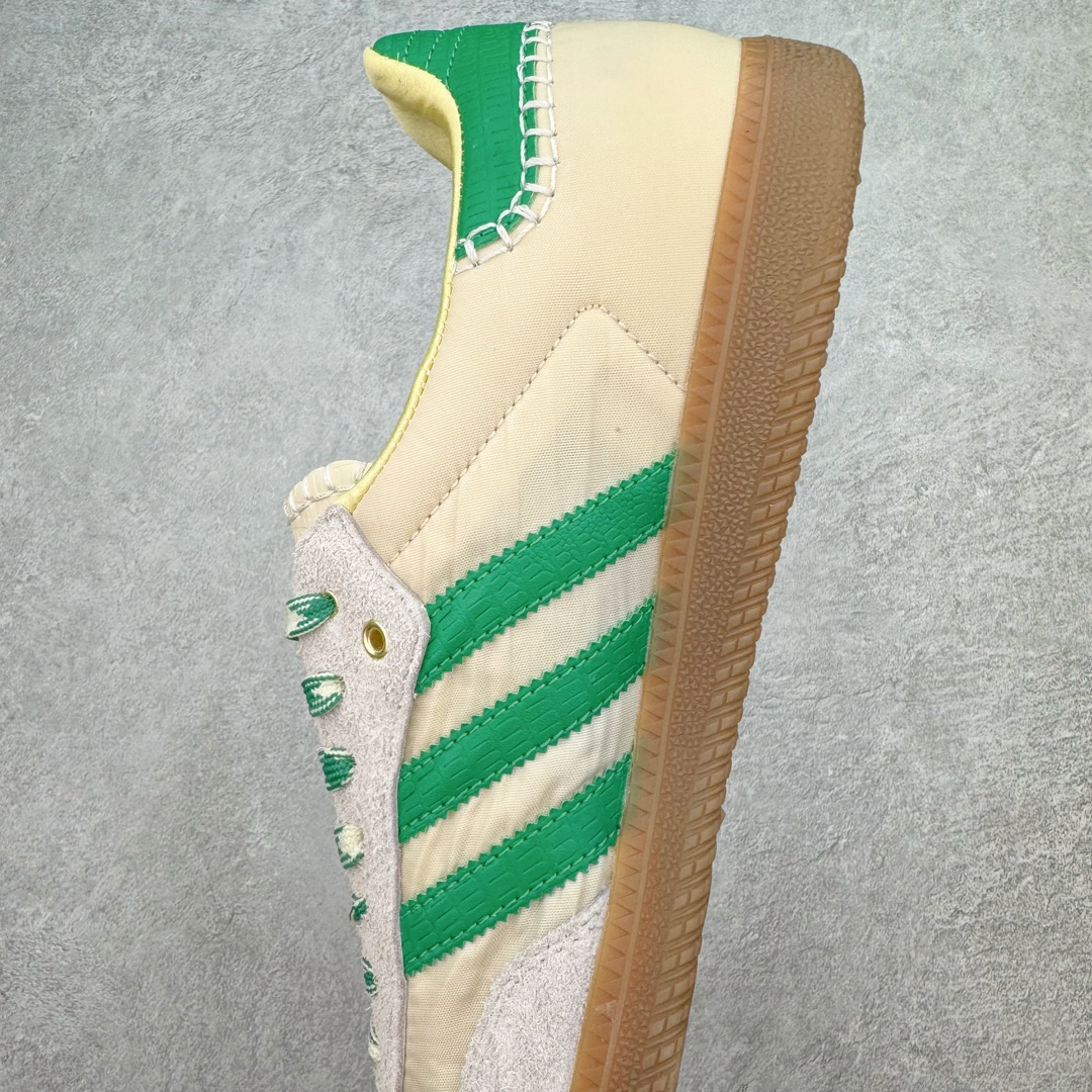 图片[7]-＃PB福利特价 Wales Bonner x AD Originals Samba 桑巴舞系列绅士德训足球风百搭低帮休闲运动板鞋 联名米白绿 GY4344 口碑大厂出品 品控大底版型不断改良更新 全套原纸板楦头开发 确保原汁原味 完美呈现桑巴版型 一比一鞋头弧度高度鞋身弧度 此版本只针对中端市场 皮料材质有所更替 其他数据细节工艺流程均保持一致 绝不口嗨 细节品控鞋型随意对比 正确烫金高频细节 原装纳米超迁皮料 独家私模橡胶大底 原盒原配 这款桑巴鞋展示了高质量的工艺 带有装饰的超锁缝制和无缝的手感 柔软、柔软的皮革造型和标志性的3条纹完成了精致的外观 正规合身鞋带 鞋面上有绒面鞋垫 橡胶鞋底 享受正畸套筒软感 自50年代首次亮相以来就一直在赢得粉丝的青睐 尺码：36 36.5 37.5 38 38.5 39 40 40.5 41 42 42.5 43 44 44.5 45 46-选品中心