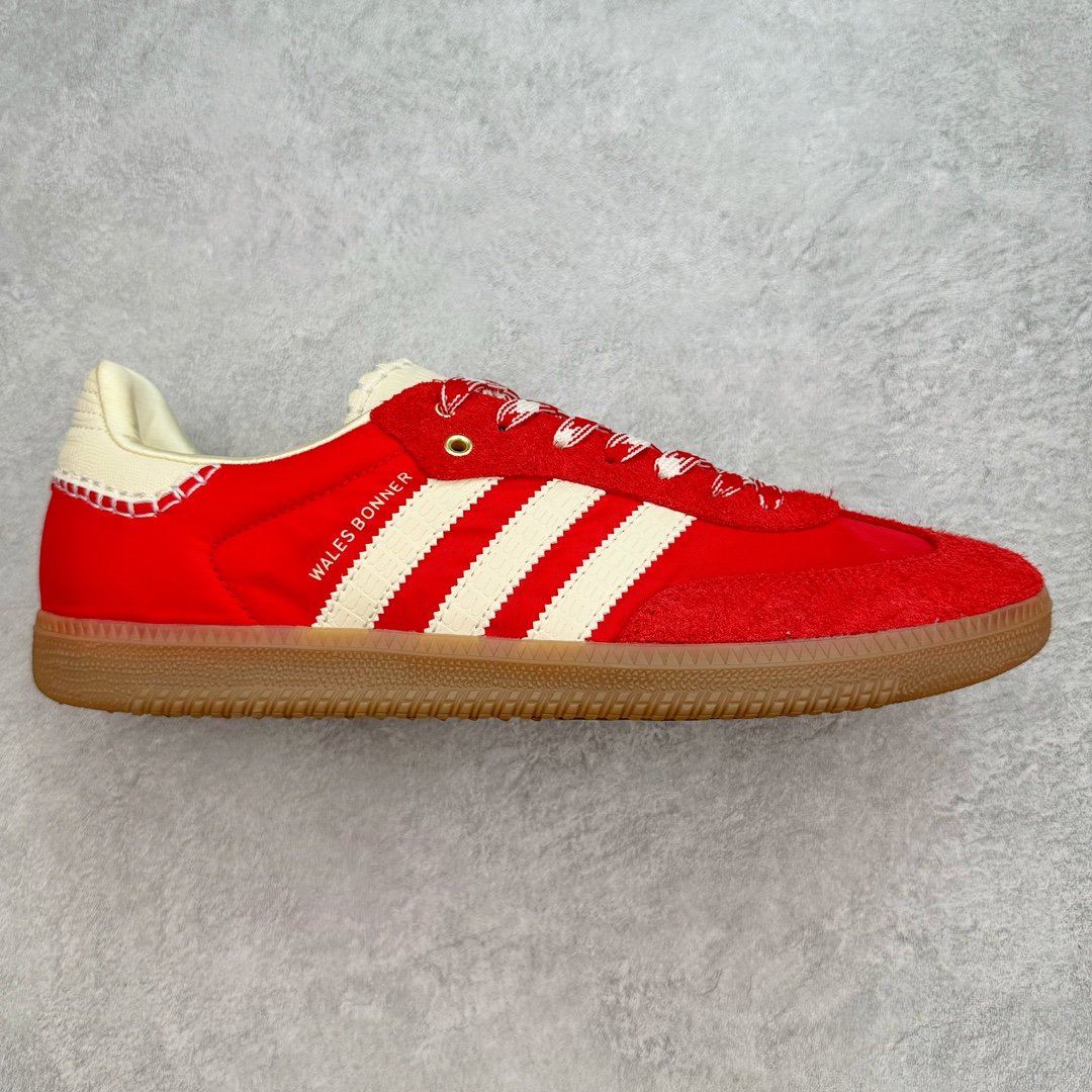 ＃PB福利特价 Wales Bonner x AD Originals Samba 桑巴舞系列绅士德训足球风百搭低帮休闲运动板鞋 联名红色 GY6612 口碑大厂出品 品控大底版型不断改良更新 全套原纸板楦头开发 确保原汁原味 完美呈现桑巴版型 一比一鞋头弧度高度鞋身弧度 此版本只针对中端市场 皮料材质有所更替 其他数据细节工艺流程均保持一致 绝不口嗨 细节品控鞋型随意对比 正确烫金高频细节 原装纳米超迁皮料 独家私模橡胶大底 原盒原配 这款桑巴鞋展示了高质量的工艺 带有装饰的超锁缝制和无缝的手感 柔软、柔软的皮革造型和标志性的3条纹完成了精致的外观 正规合身鞋带 鞋面上有绒面鞋垫 橡胶鞋底 享受正畸套筒软感 自50年代首次亮相以来就一直在赢得粉丝的青睐 尺码：36 36.5 37.5 38 38.5 39 40 40.5 41 42 42.5 43 44 44.5 45 46-选品中心