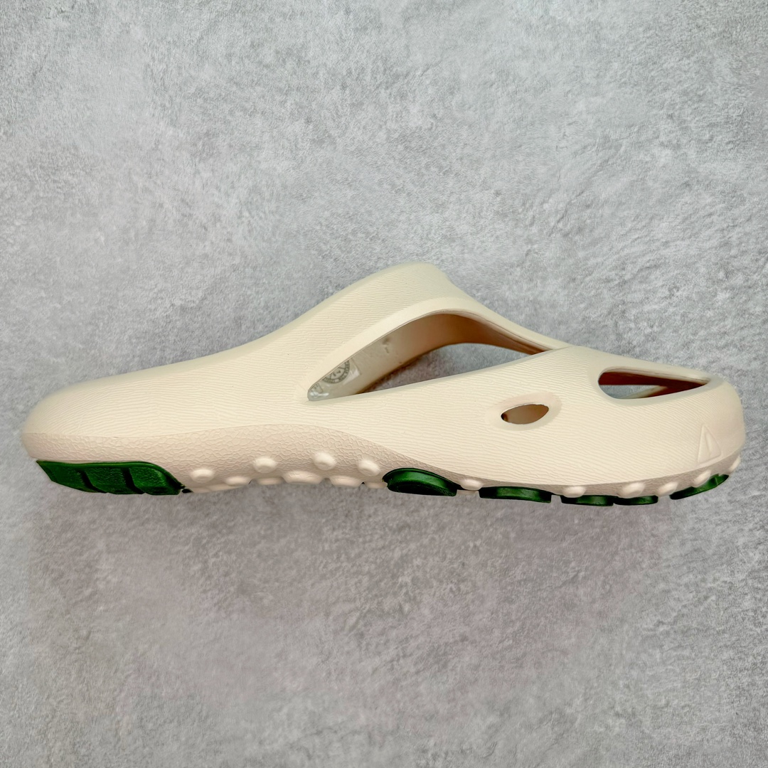 人气户外休闲鞋品牌-科恩Keen Uneek Flat-M 平底弹力穿搭溯溪涉水休闲户外拖鞋 #外贸订单出口品质 原装轻量级EVA中底缓震材质组合防滑橡胶外底部 夏季潮鞋 文青界的凉鞋至尊 都市机能户外品牌 KEEN 向来积极为其旗下大热鞋款 UNEEK 推出联名款，后跟为全封闭设计，快干衬里，HIGH-TRACTION橡胶外底，及轻量级EVA中底 达到轻量缓震的同时减轻重量。尺码：35 36 37 38 40 41 42 43 44 45-选品中心