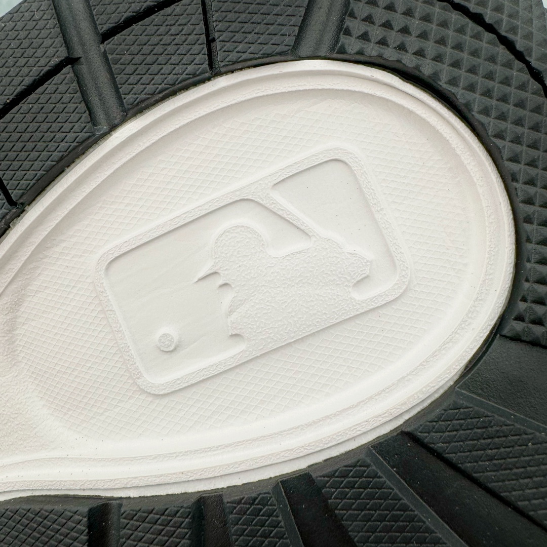 图片[17]-＃DT纯原 MLB Chunky Runner 2024S 复古印花老爹鞋系列低帮轻量增高厚底百搭休闲运动慢跑鞋 Korea韩国联名NY美国榄球纽约洋基队限定 韩国代购专供 全套原楦原纸板原厂数据开发 正确中底拉帮中底网布细节 平台代购专供 左脚内置芯片 韩国代购吊牌标贴 独家一比一RB+MD组合大底 高频后跟小人Logo精准对位立体饱满 正确网布加超迁鞋面 转印中底走线紧密 转印Logo工艺表层防刮不掉色 尺码：35 36 36.5 37.5 38 38.5 39 40 40.5 41 42 42.5 43 44 45-选品中心